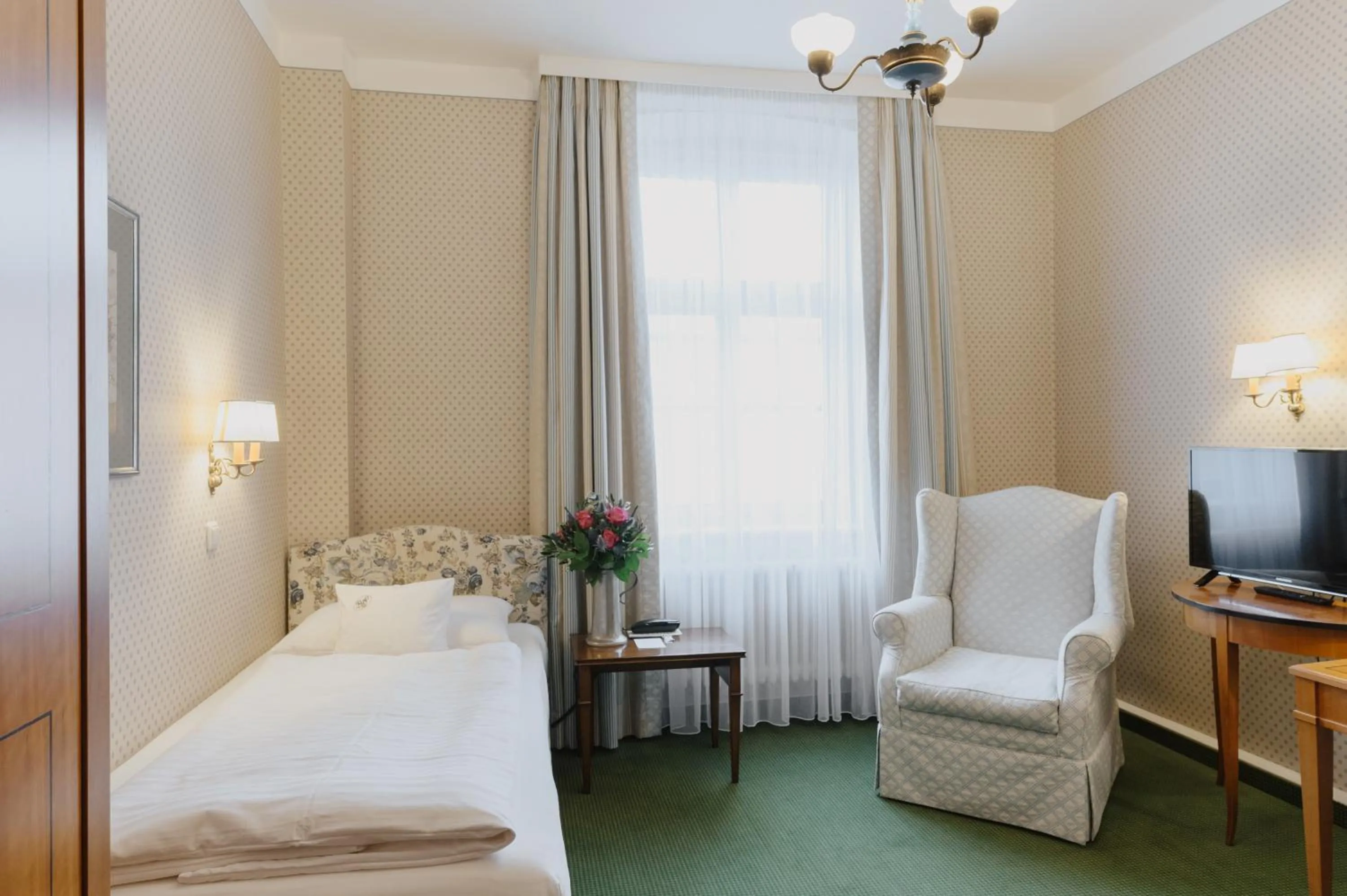 Bed in Romantik Hotel zur Post