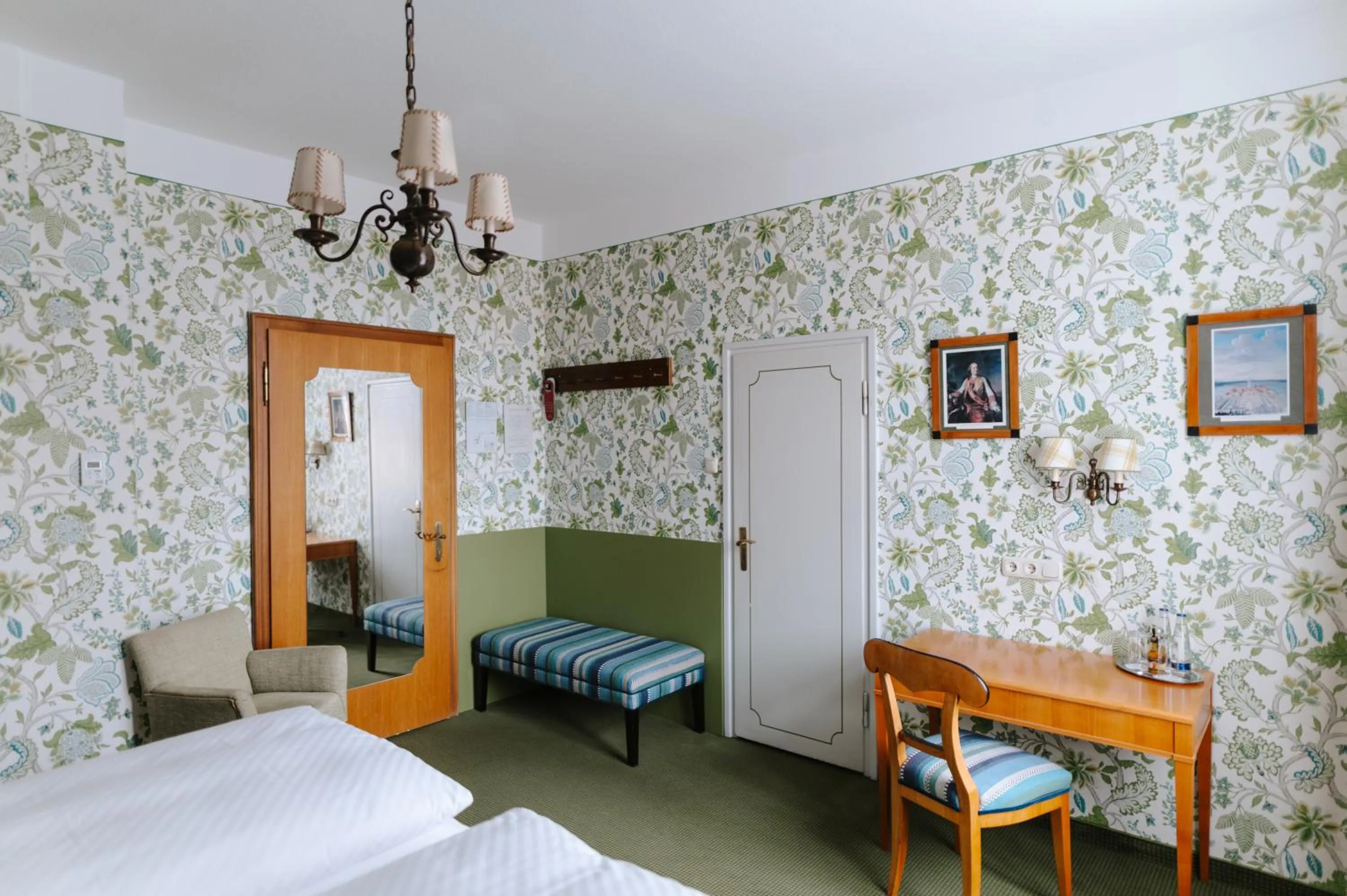 Photo of the whole room, Bed in Romantik Hotel zur Post
