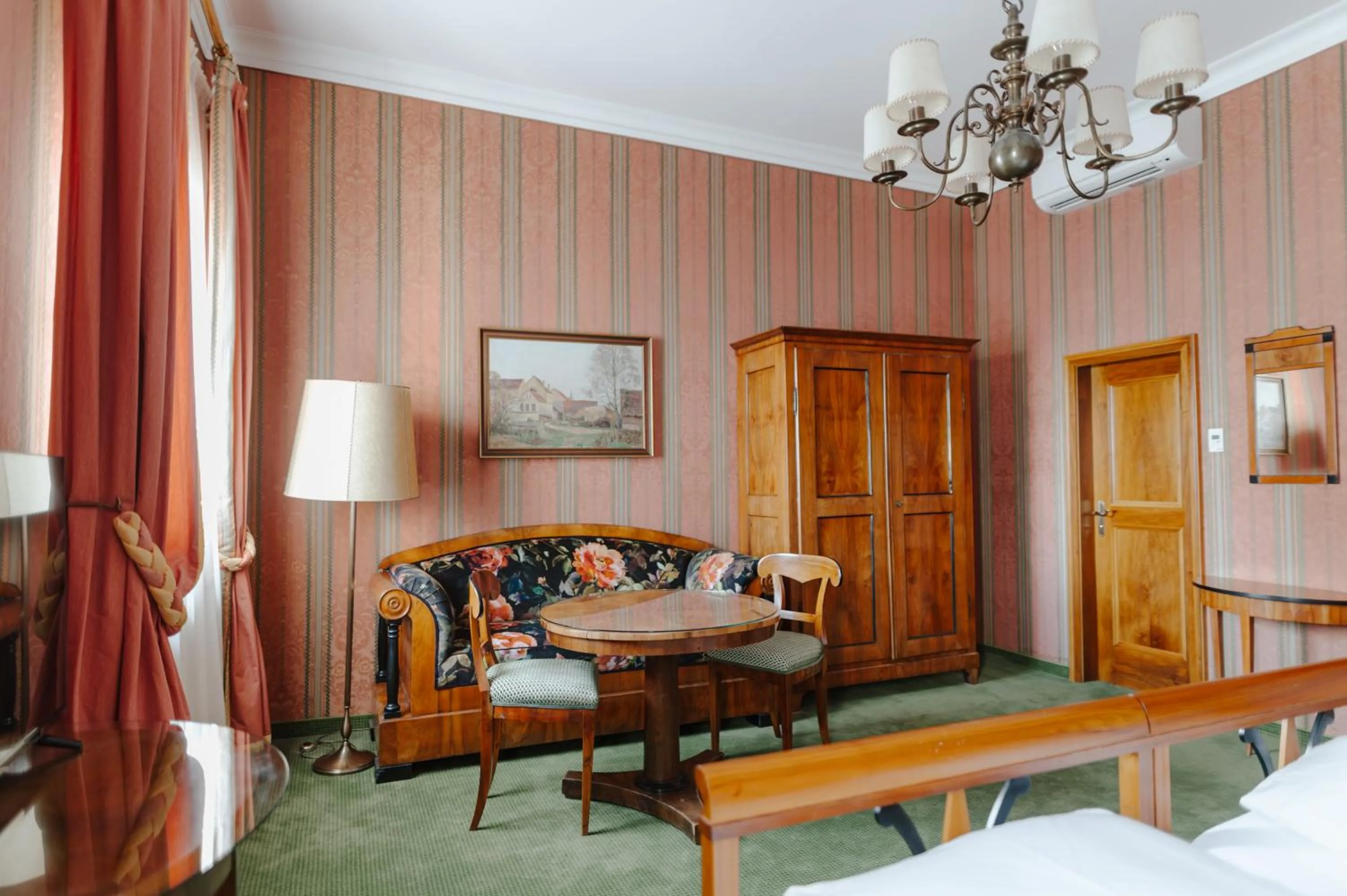 Photo of the whole room in Romantik Hotel zur Post