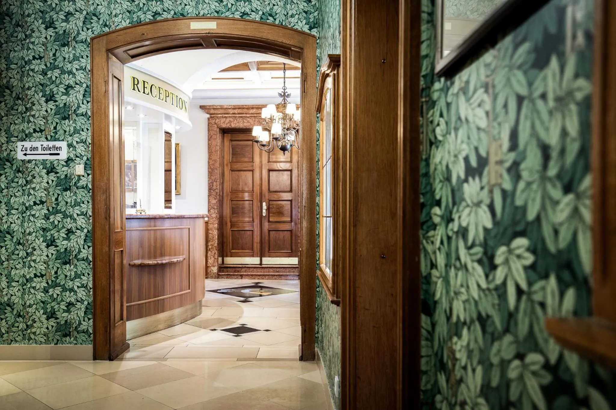 Lobby or reception in Romantik Hotel zur Post