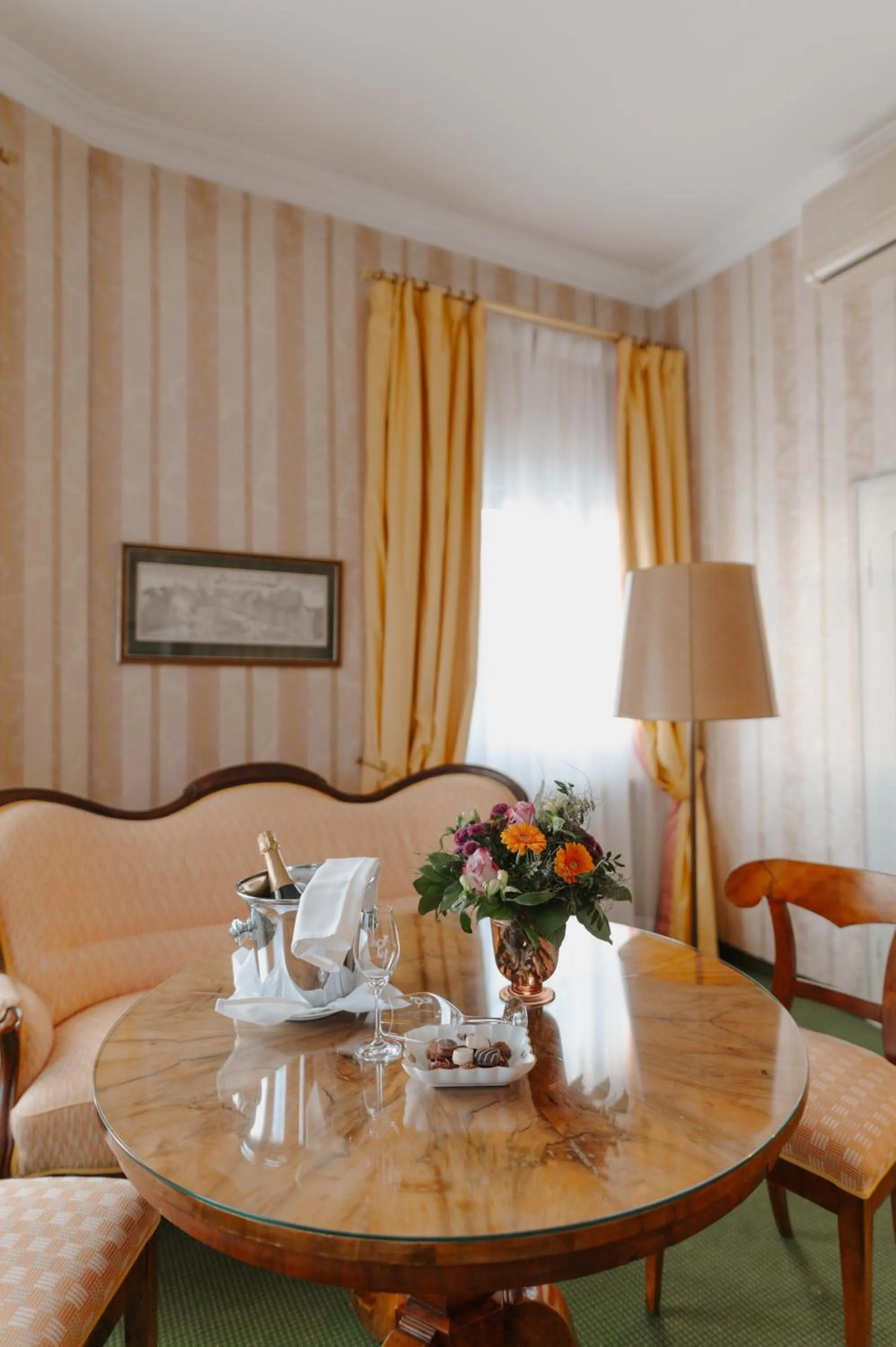 Photo of the whole room in Romantik Hotel zur Post