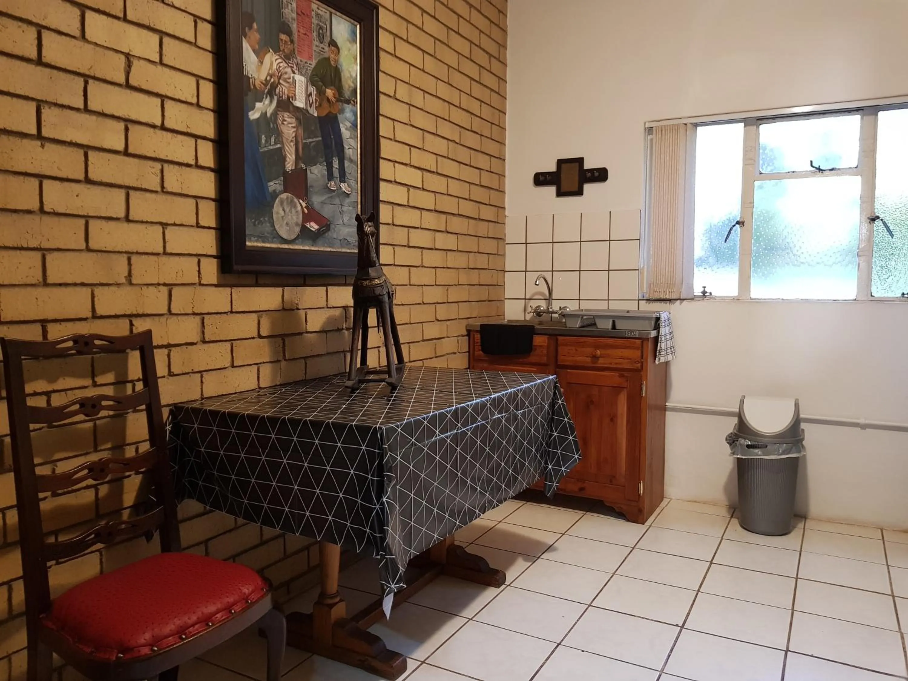 Communal kitchen in Mountain View Country Estate