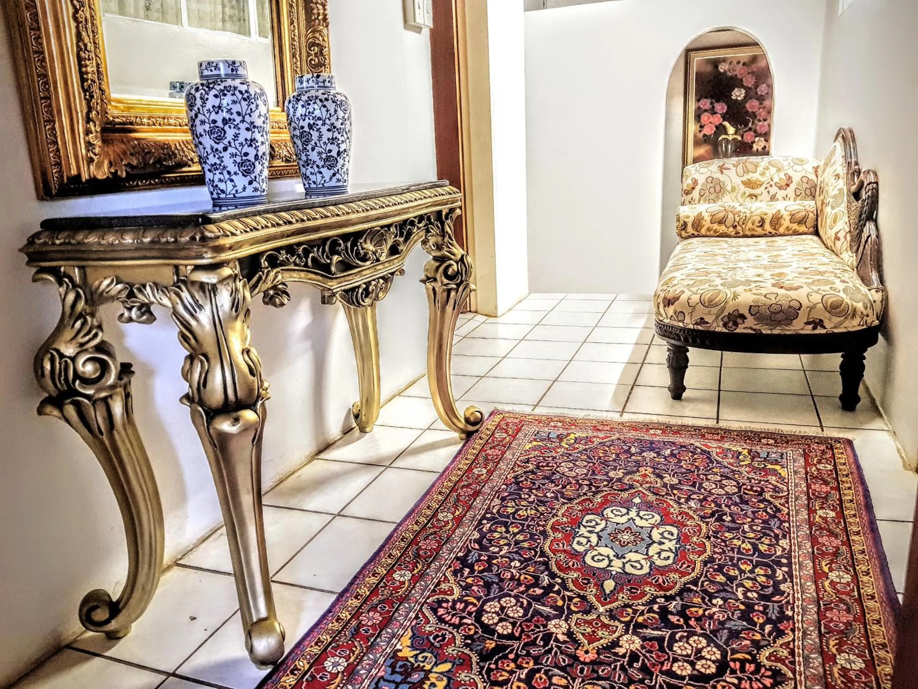 Decorative detail, Bed in Mountain View Country Estate