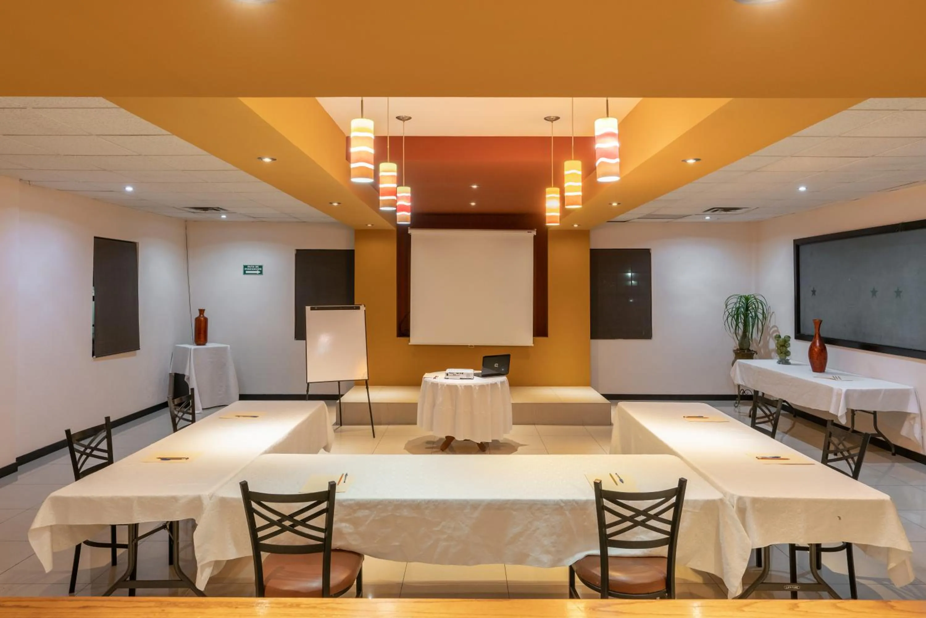 Meeting/conference room in Hotel Sntenario