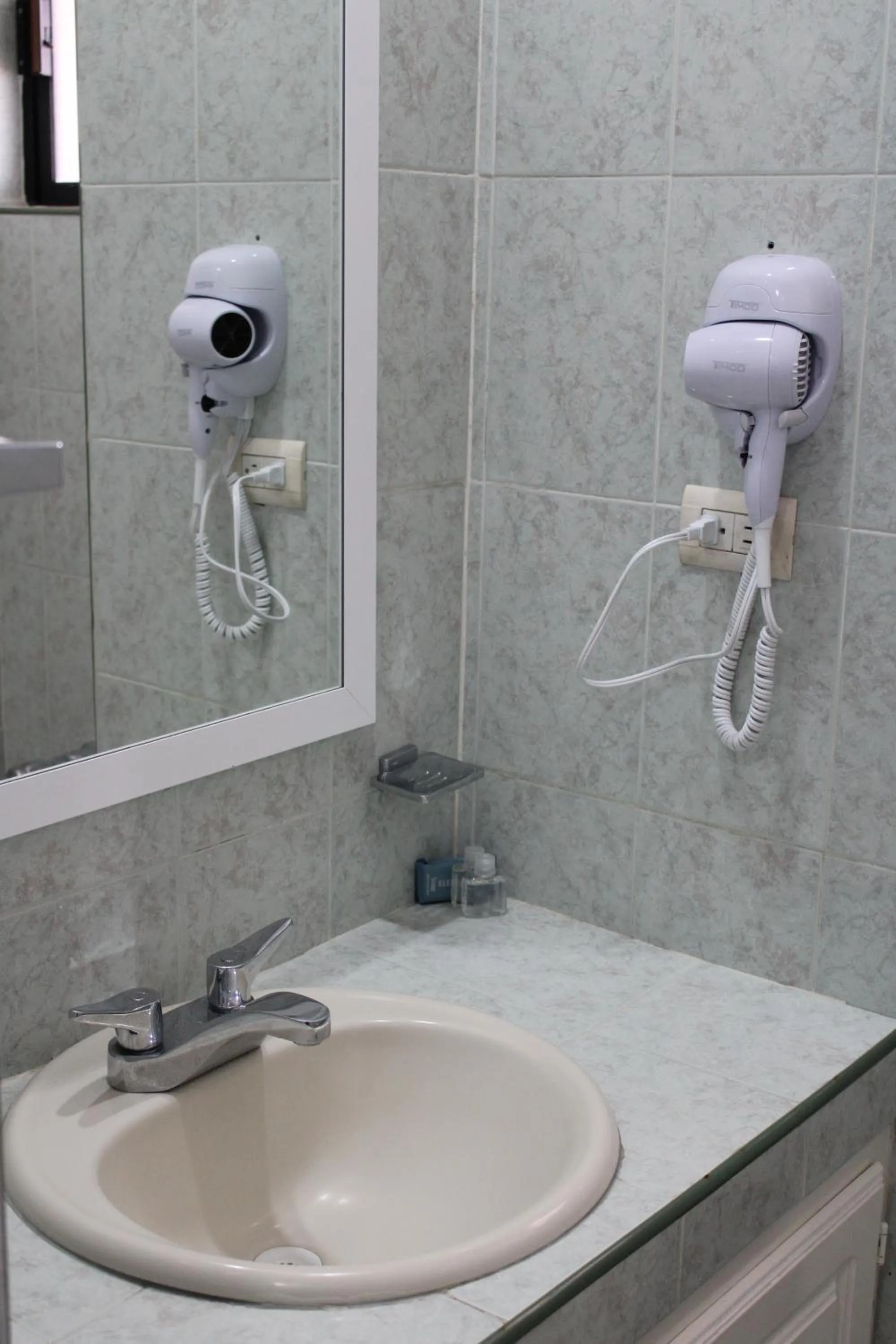 Bathroom in Hotel Sntenario