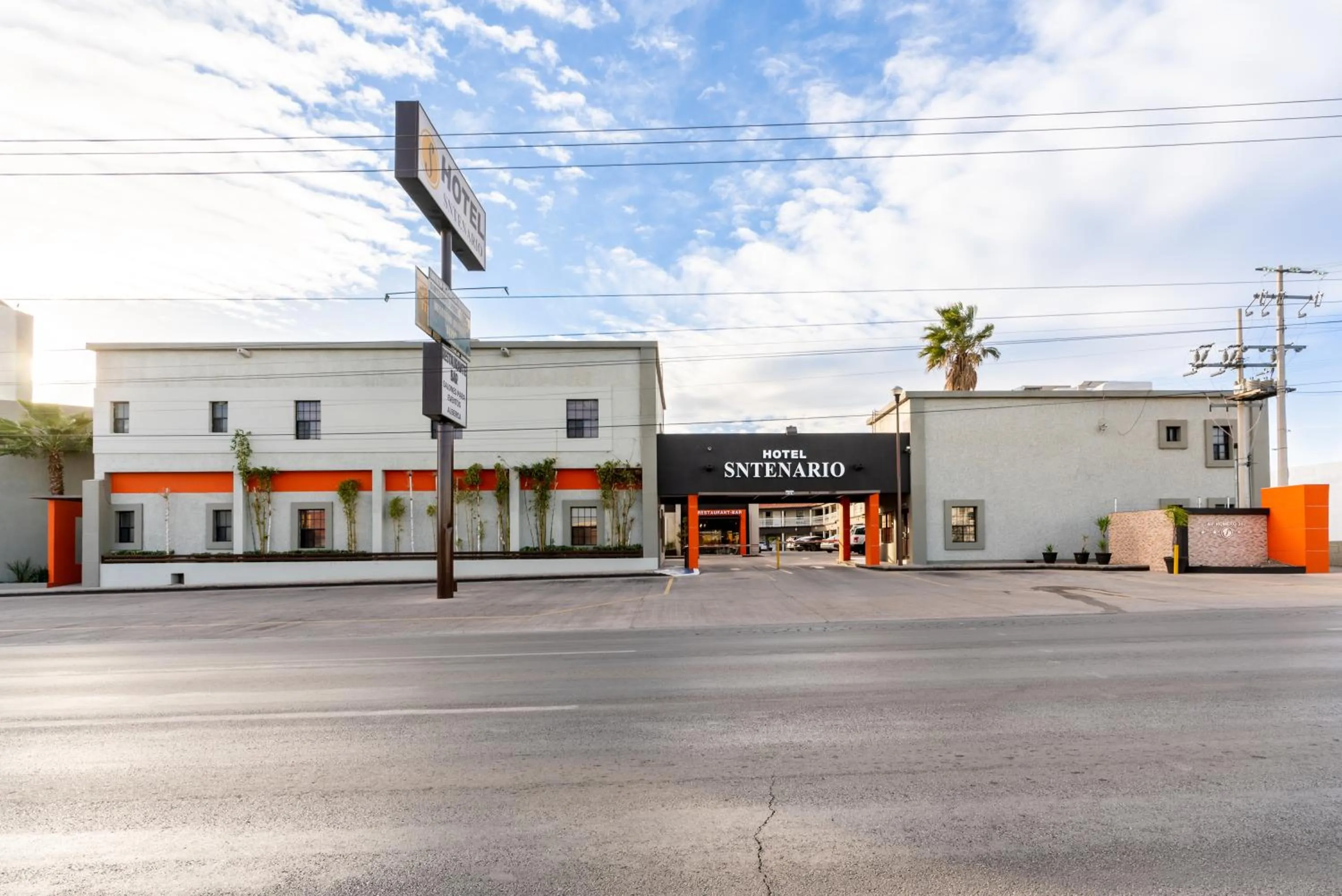Property building in Hotel Sntenario