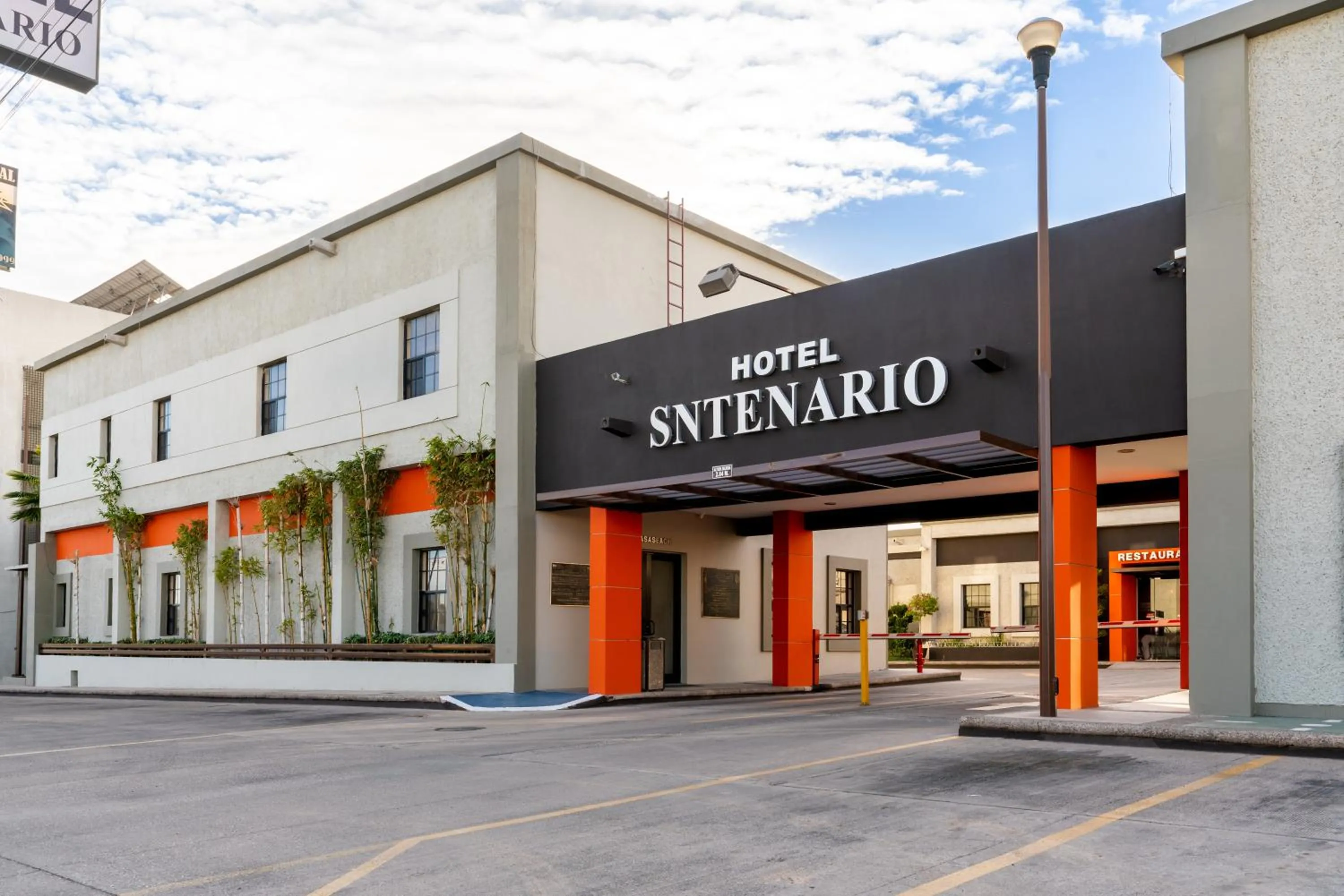 Property building in Hotel Sntenario