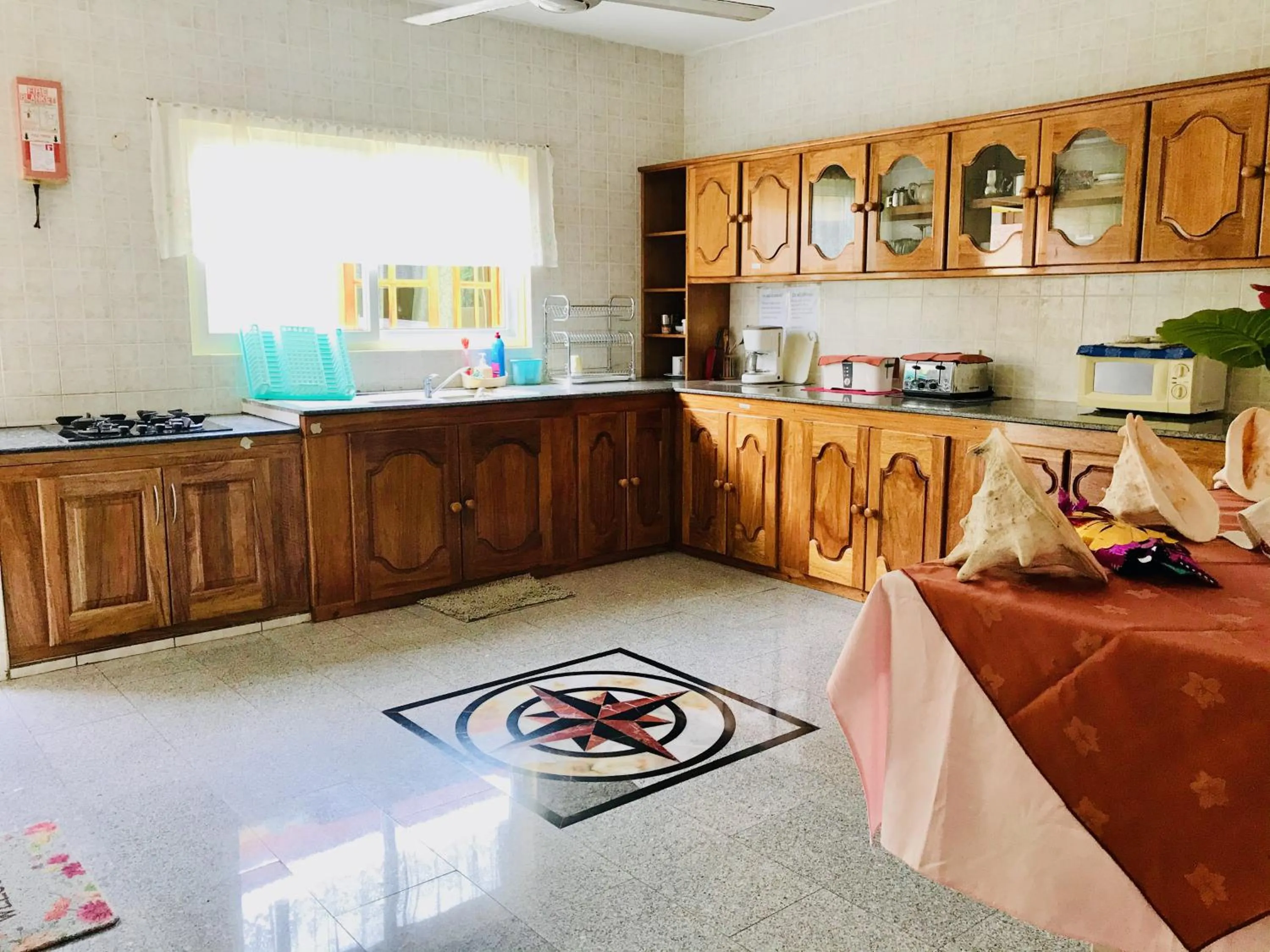 Kitchen or kitchenette in Villa Bananier
