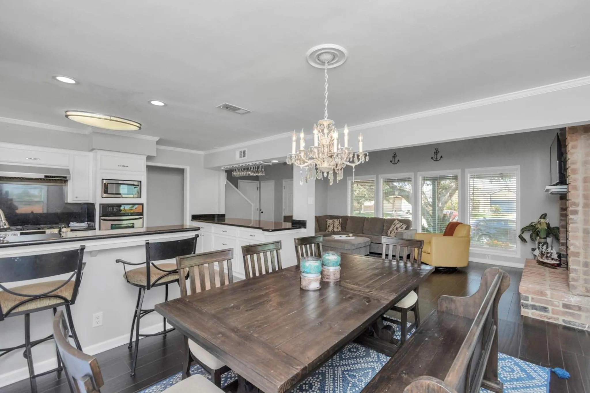 Beauty on the Water! Lake House near the beaches!