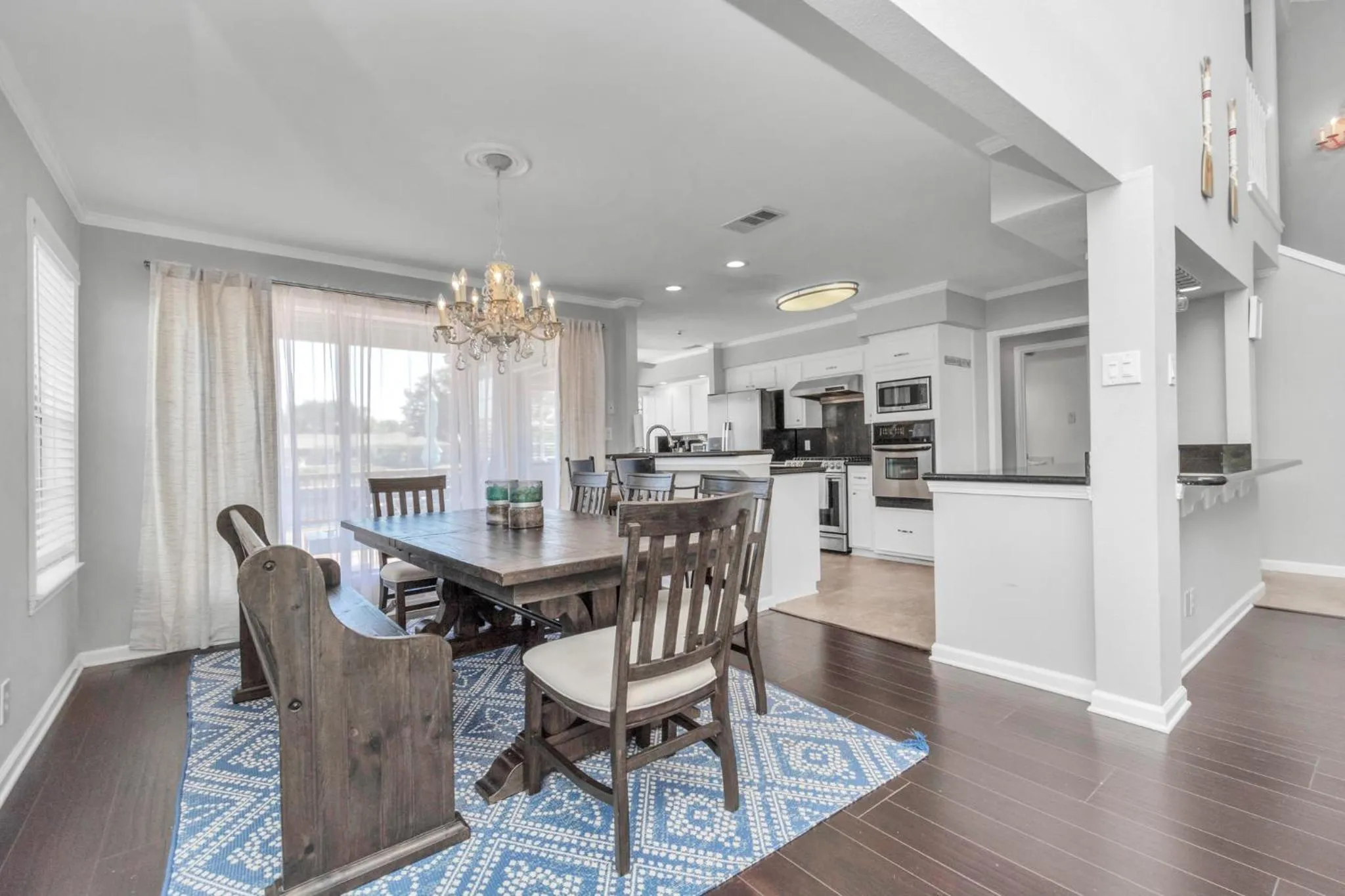 Beauty on the Water! Lake House near the beaches!