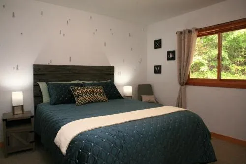 The Burgundy Dream Bed And Breakfast