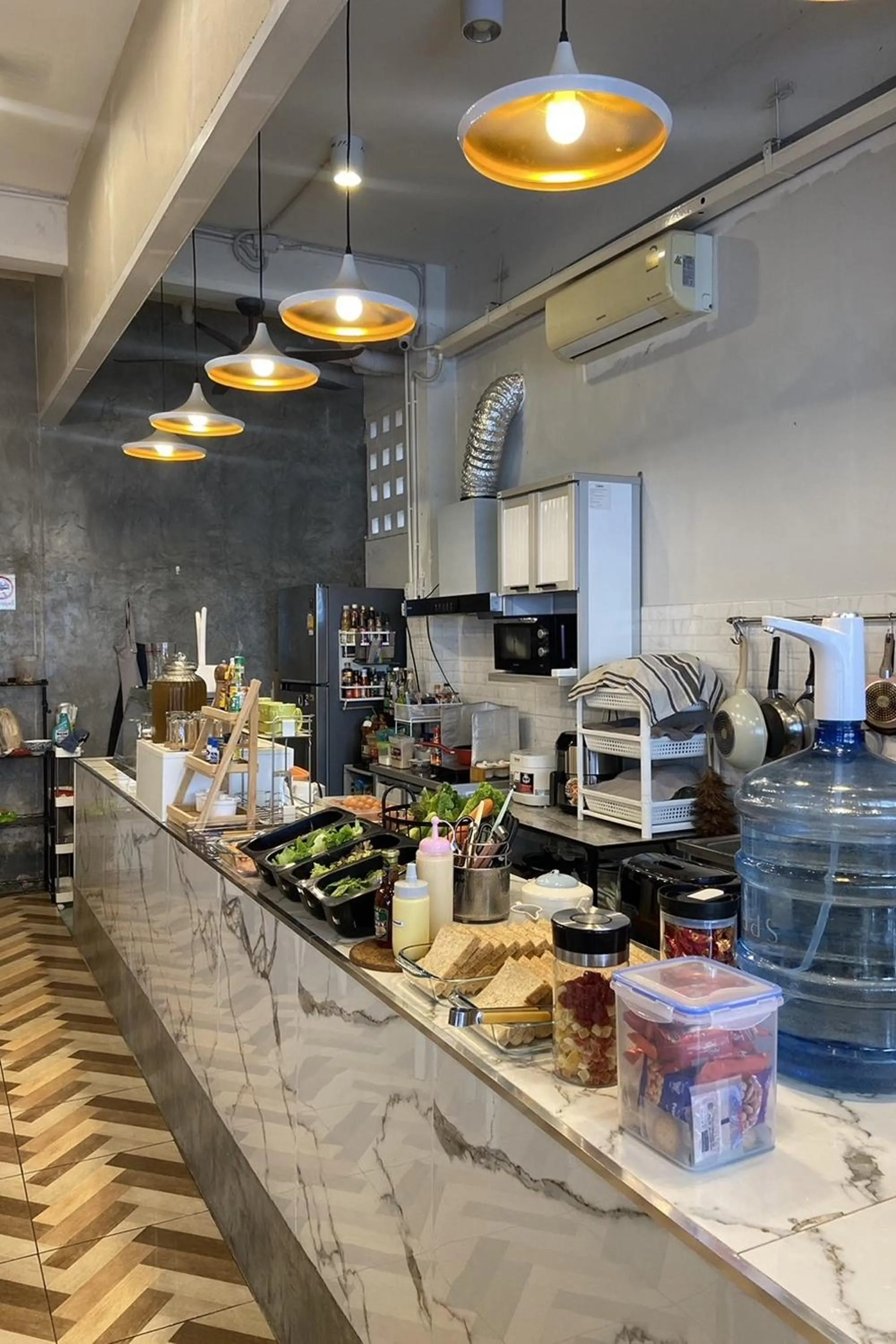 Area and facilities in Hostel Lemon Siam Petchaburi Road