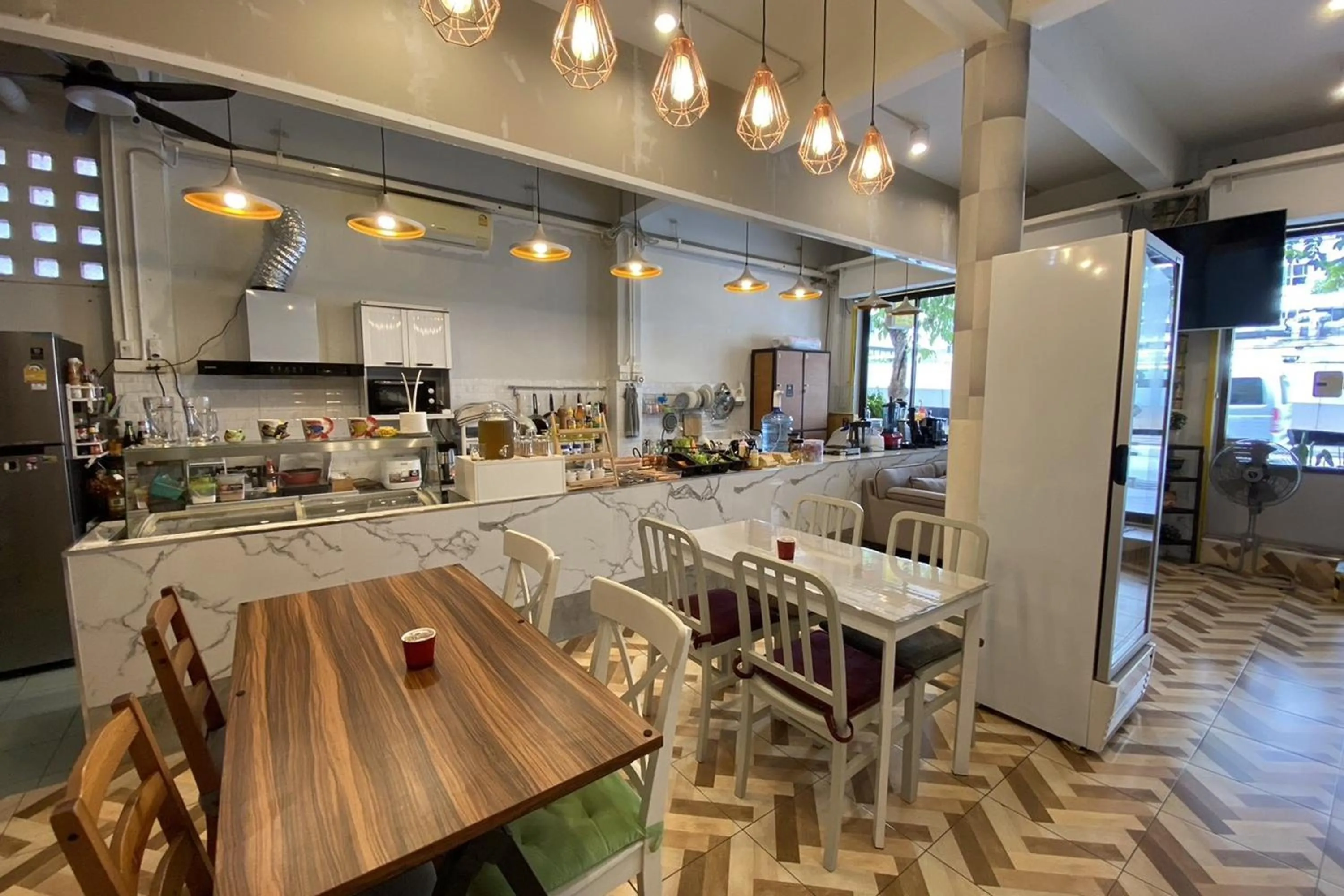 Area and facilities in Hostel Lemon Siam Petchaburi Road