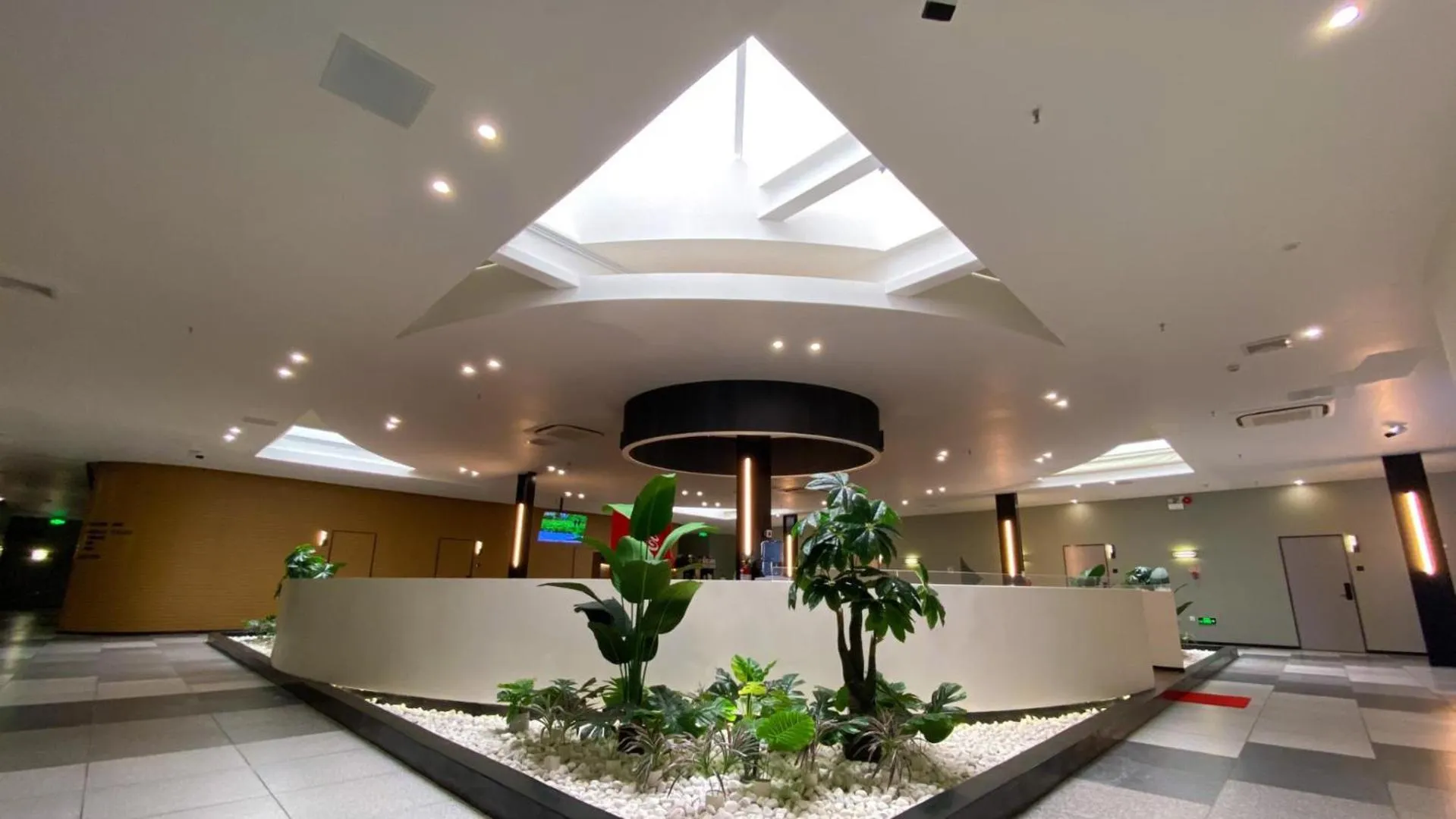 Restaurant/places to eat in Fan's Hotel Baybay