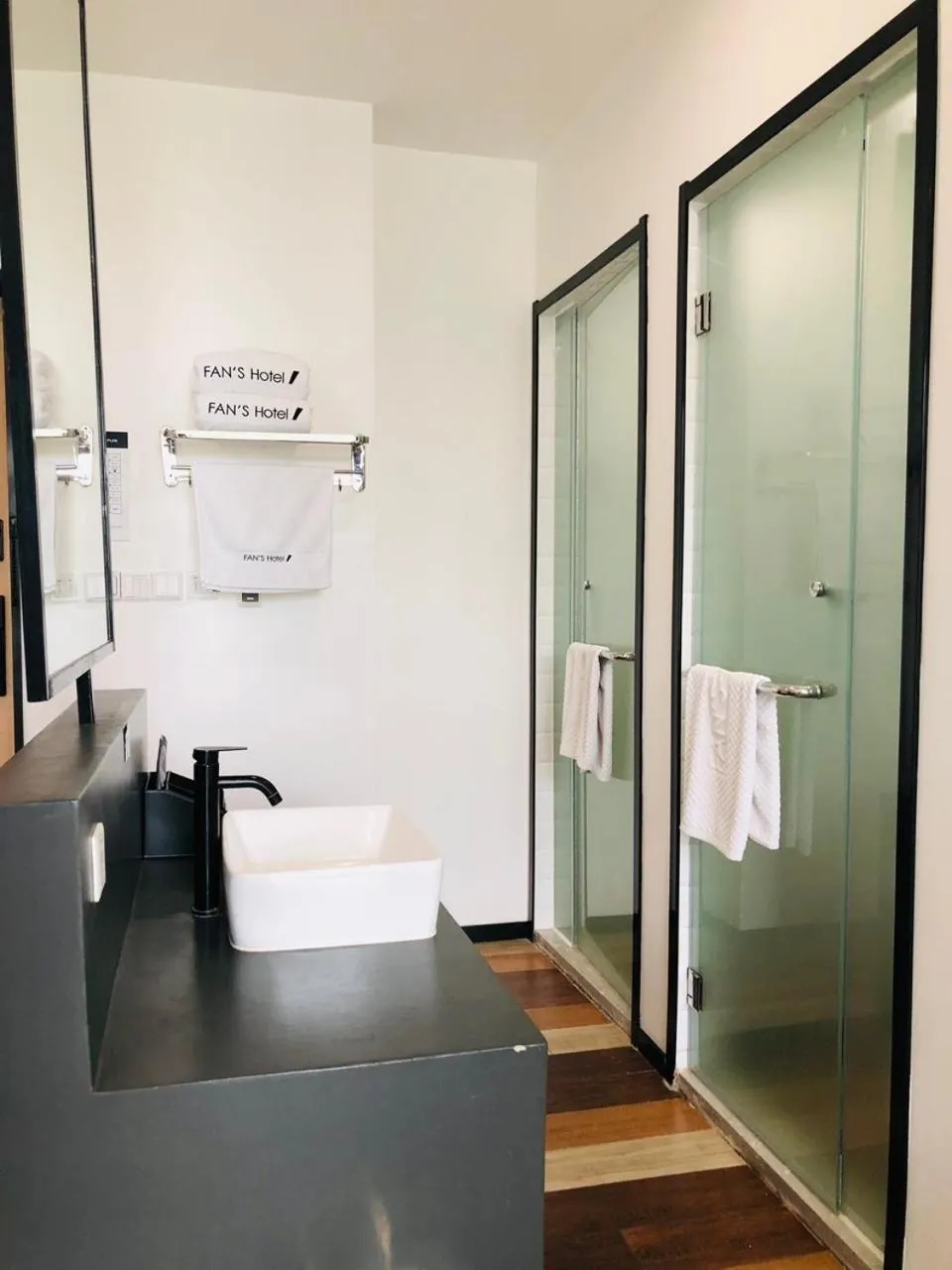 Bathroom in Fan's Hotel Baybay