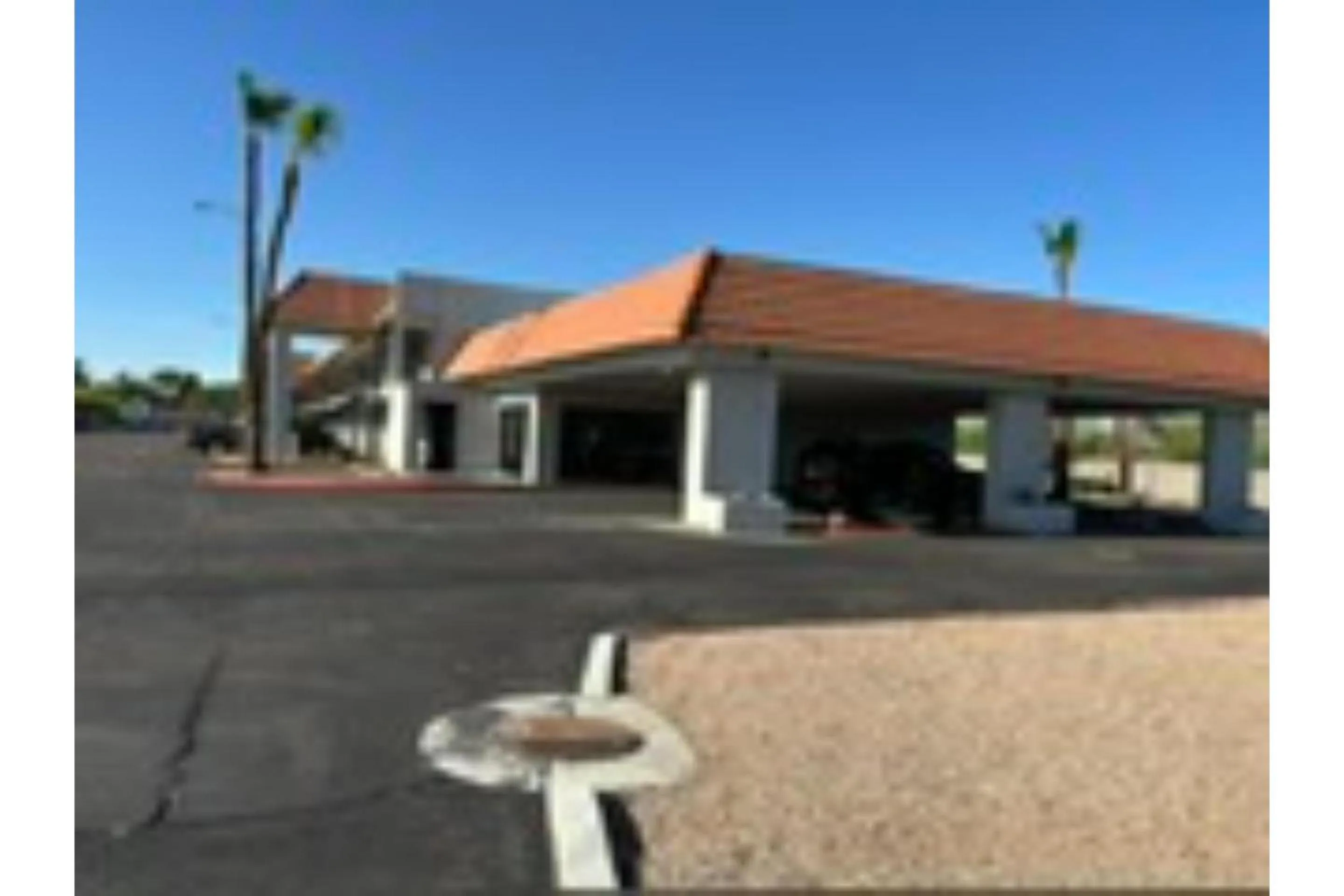 Property building in Motel 6 Mesa, AZ - Downtown