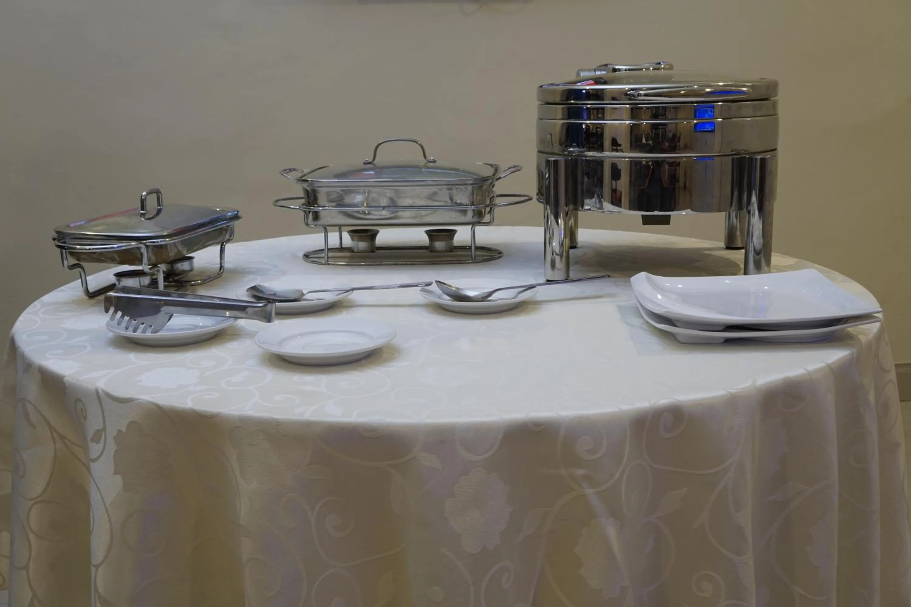 Restaurant/places to eat in Sonia Hotel