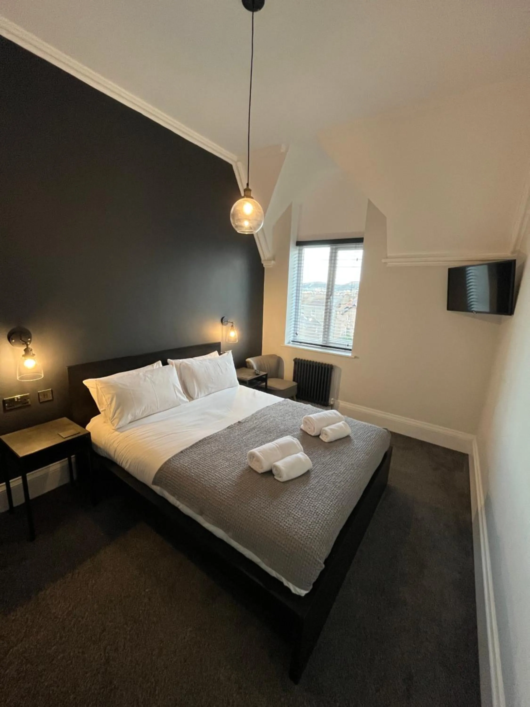 Bedroom, Bed in Ormes Hey Apartments