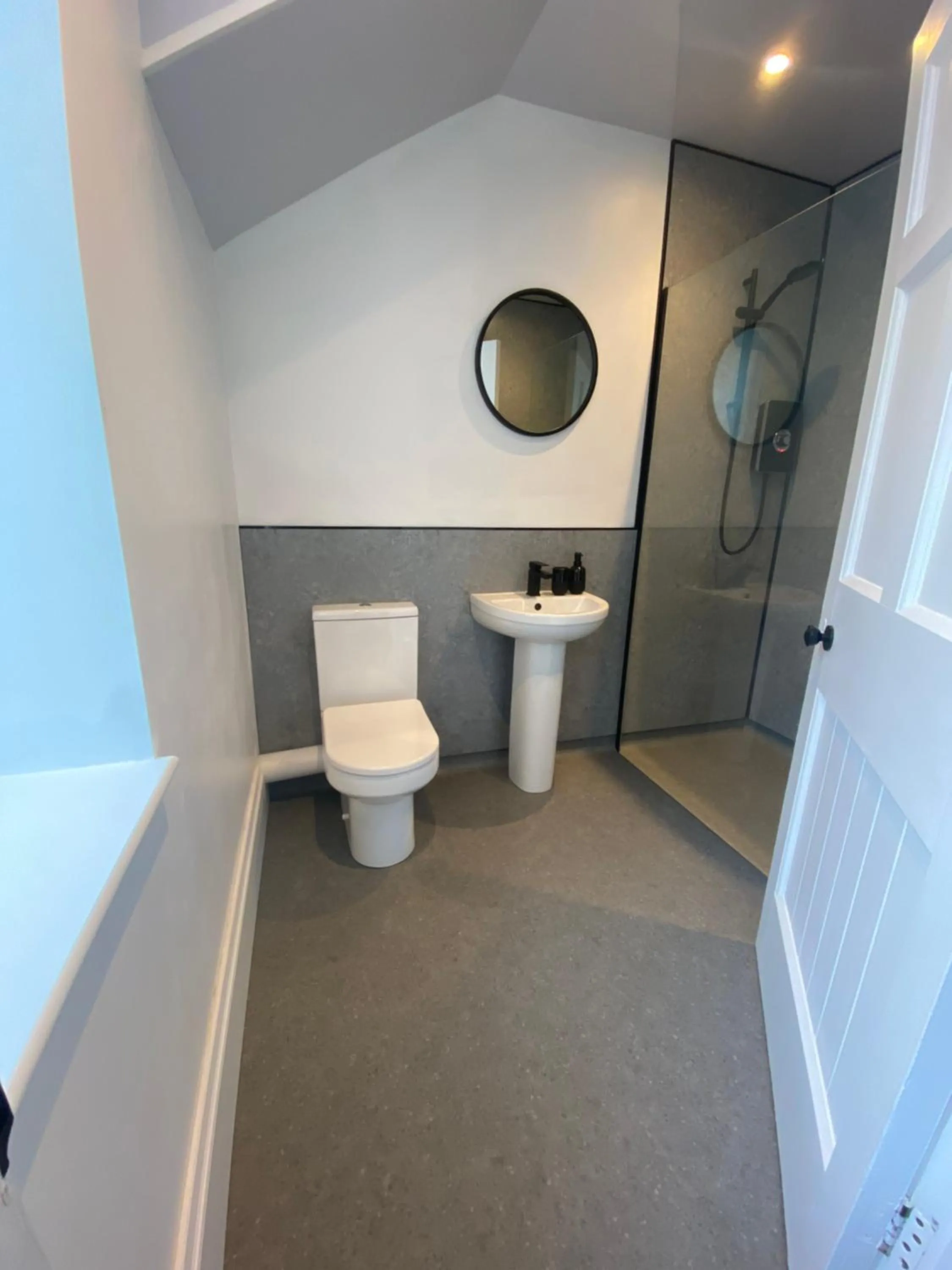 Bathroom in Ormes Hey Apartments