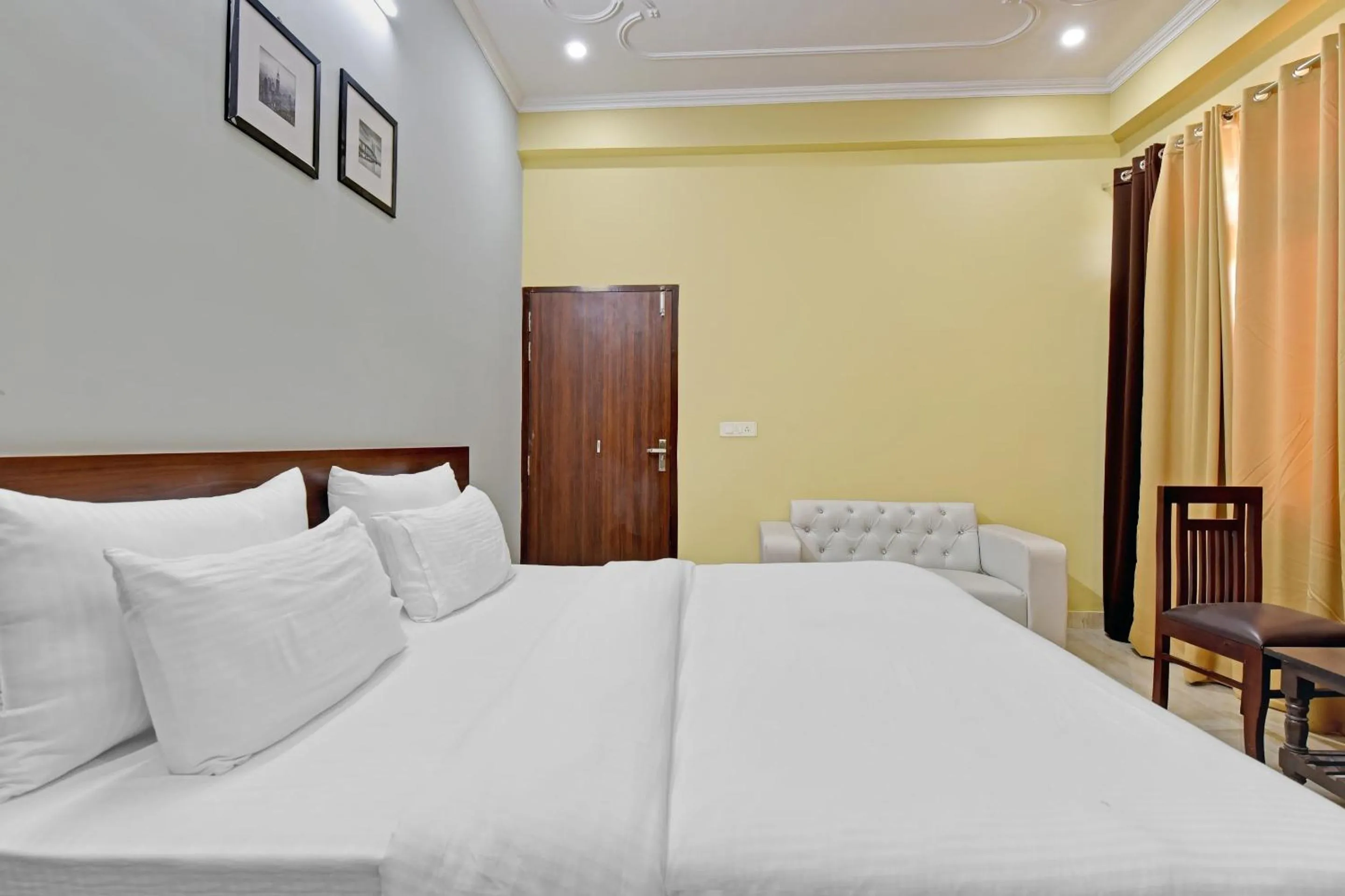 Facade/entrance in Hotel O Shri Ganesh