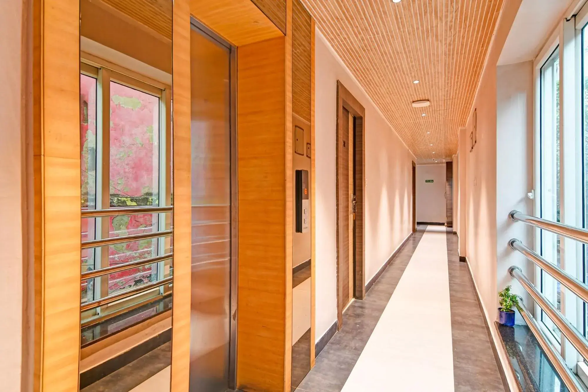 Lobby or reception in FabHotel Kzar Select - Nr US Consulate Lobby or reception in FabHotel Kzar Select - Nr US Consulate