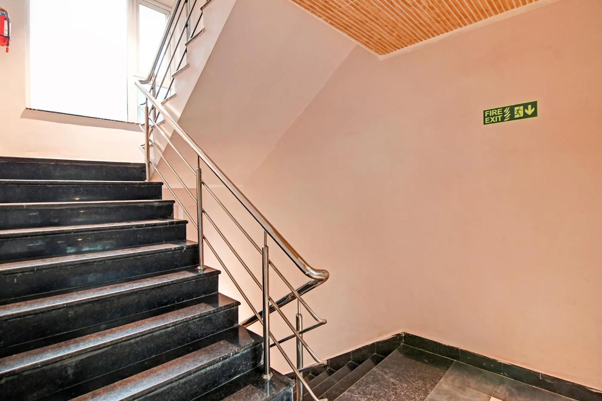 Lobby or reception in FabHotel Kzar Select - Nr US Consulate