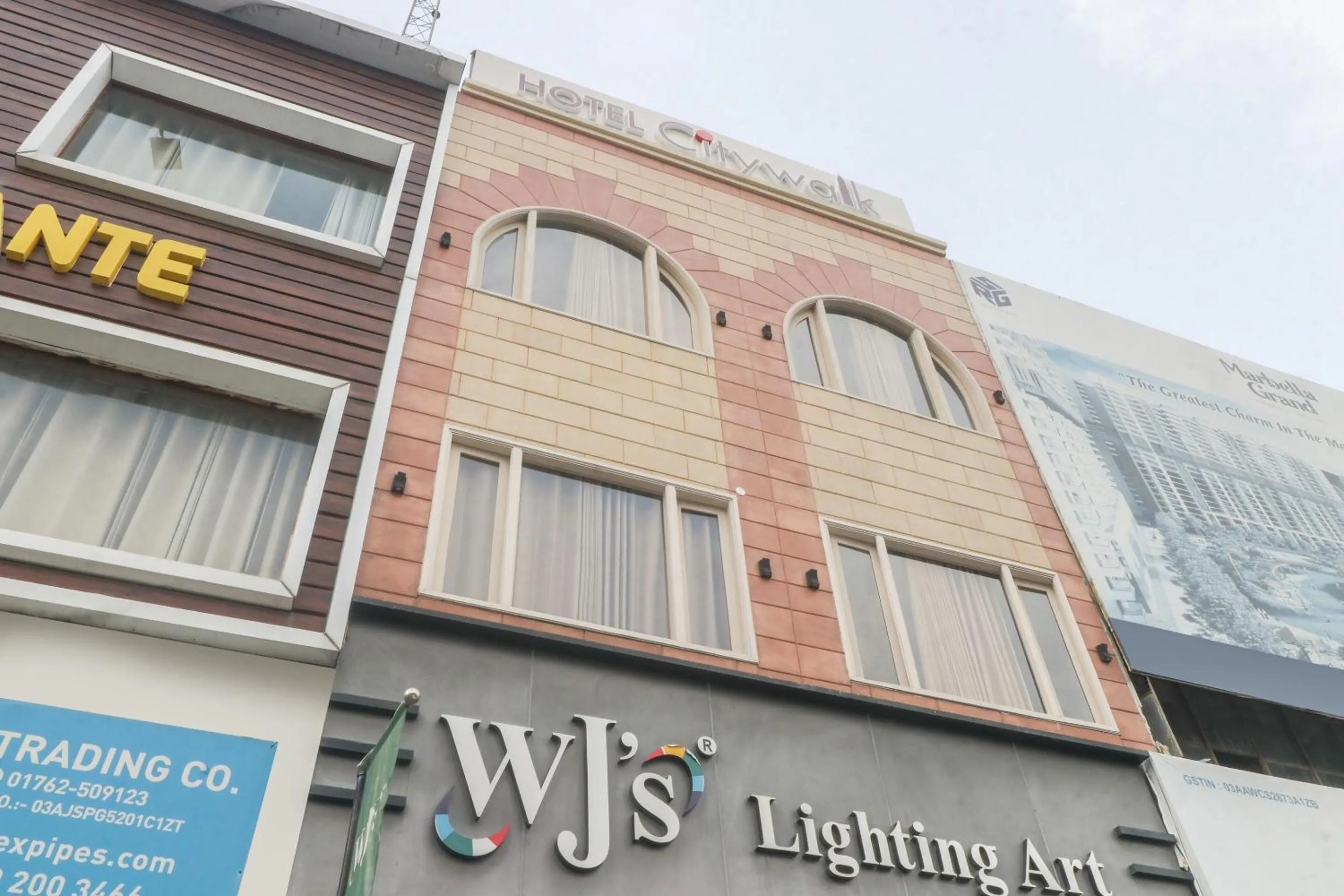 Facade/entrance in Hotel O Citywalk