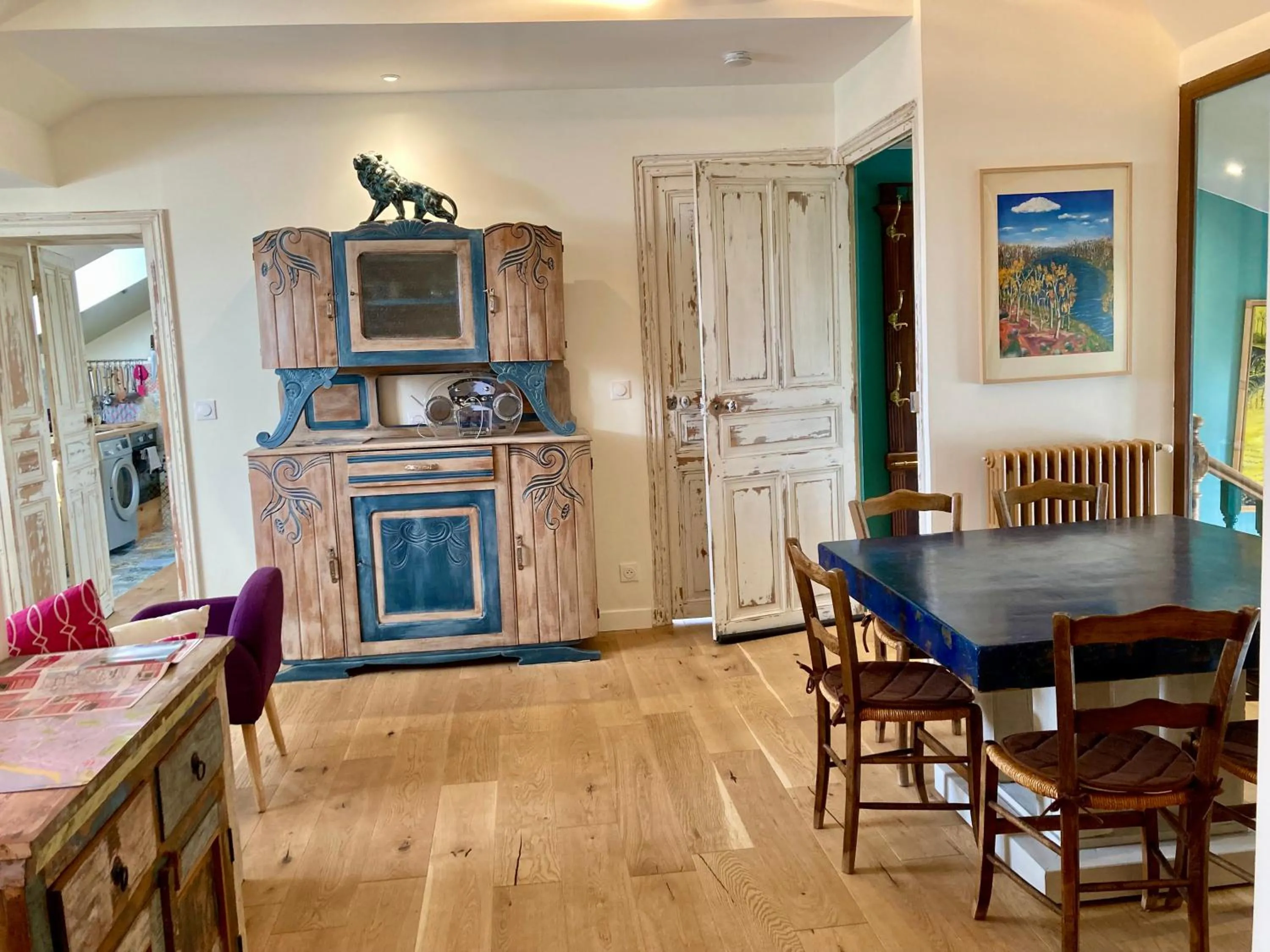 Communal lounge/ TV room in Villa AJNA Bayonne