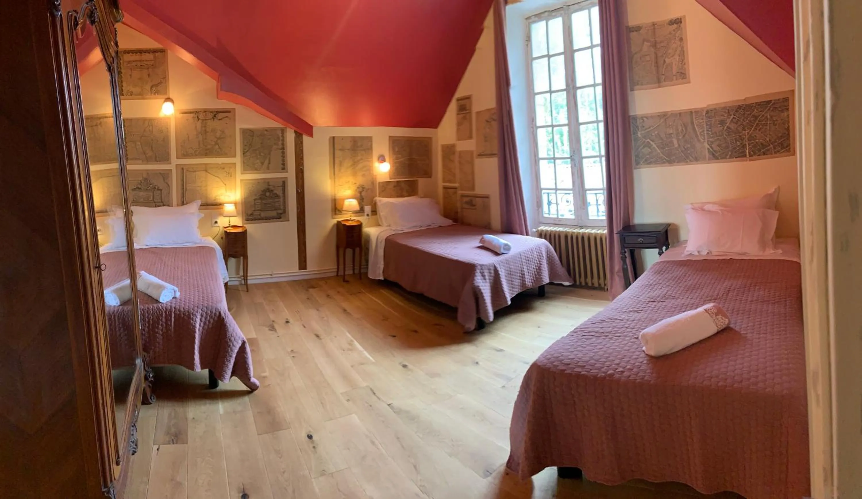 Bed in Villa AJNA Bayonne
