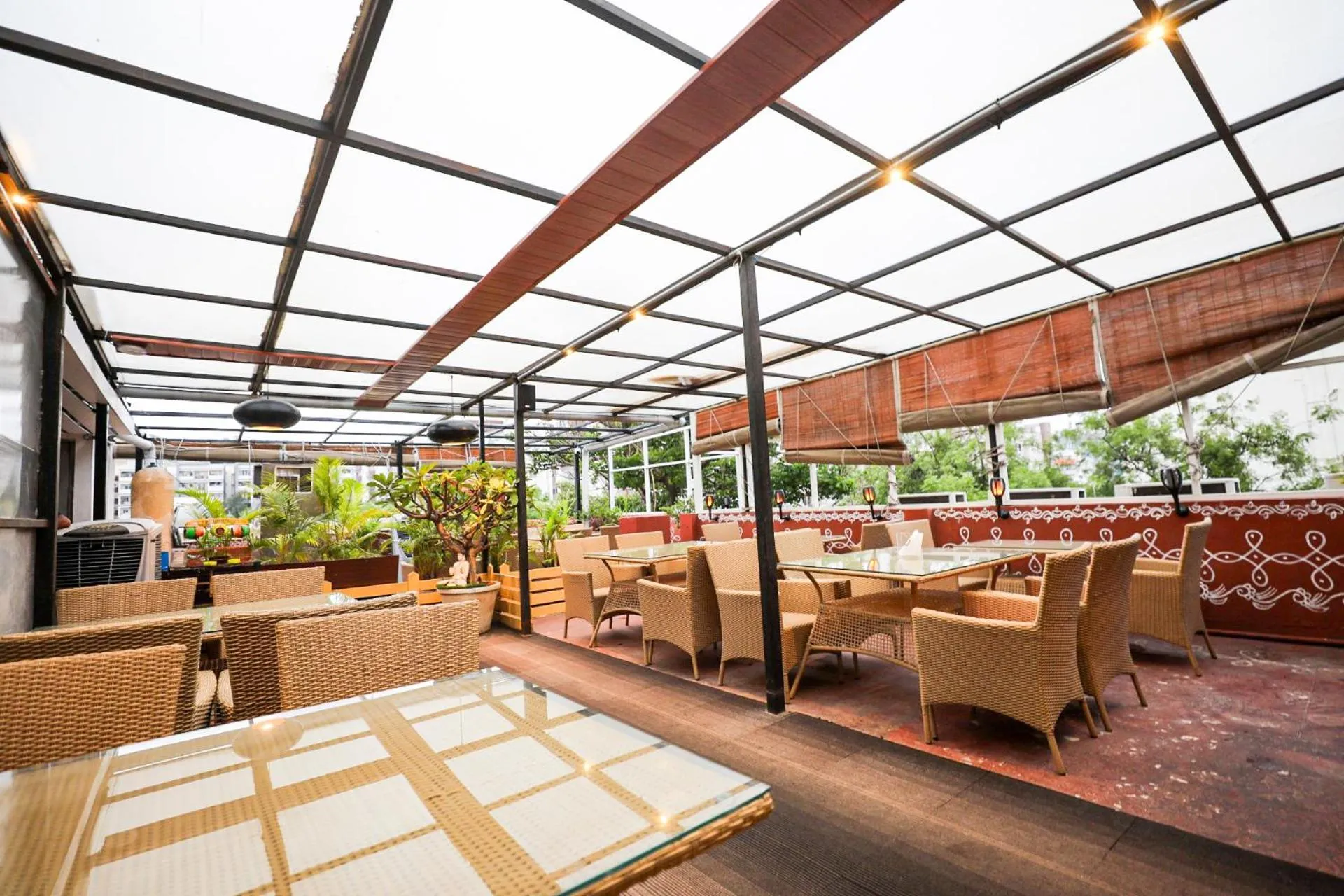 Restaurant/places to eat in Hotel White Fields Hitec City, Hyderabad