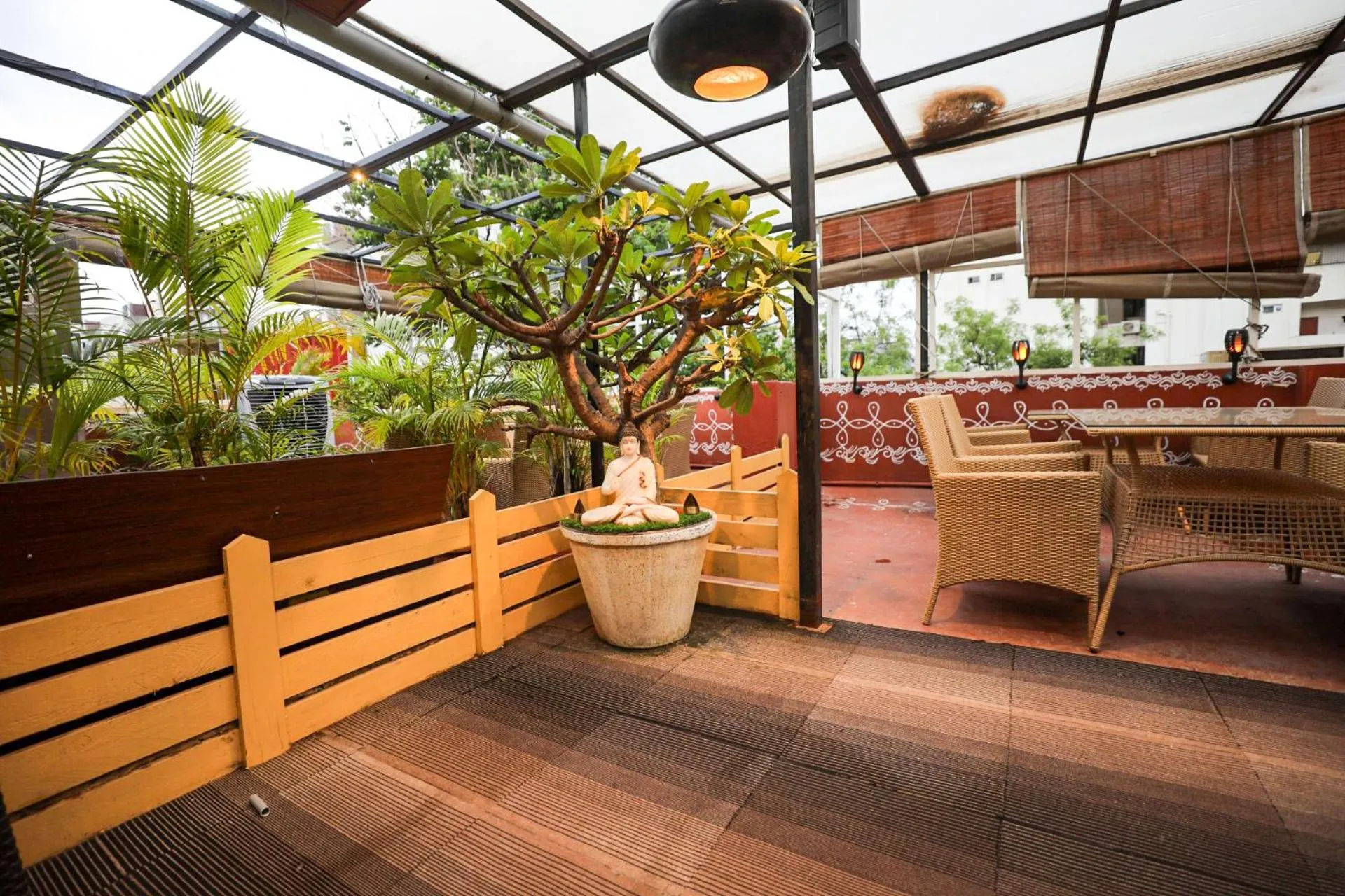 Restaurant/places to eat in Hotel White Fields Hitec City, Hyderabad