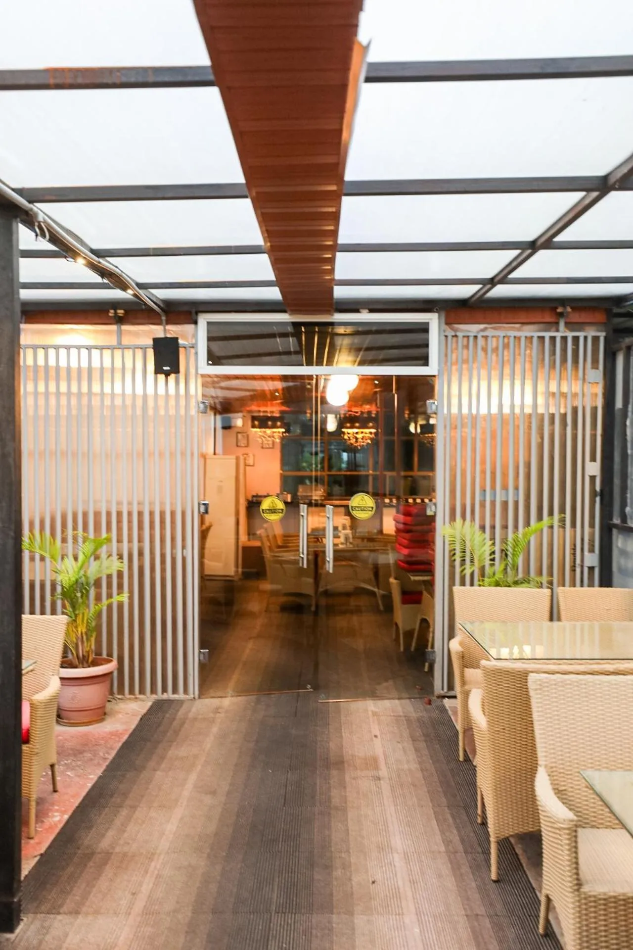 Restaurant/places to eat in Hotel White Fields Hitec City, Hyderabad