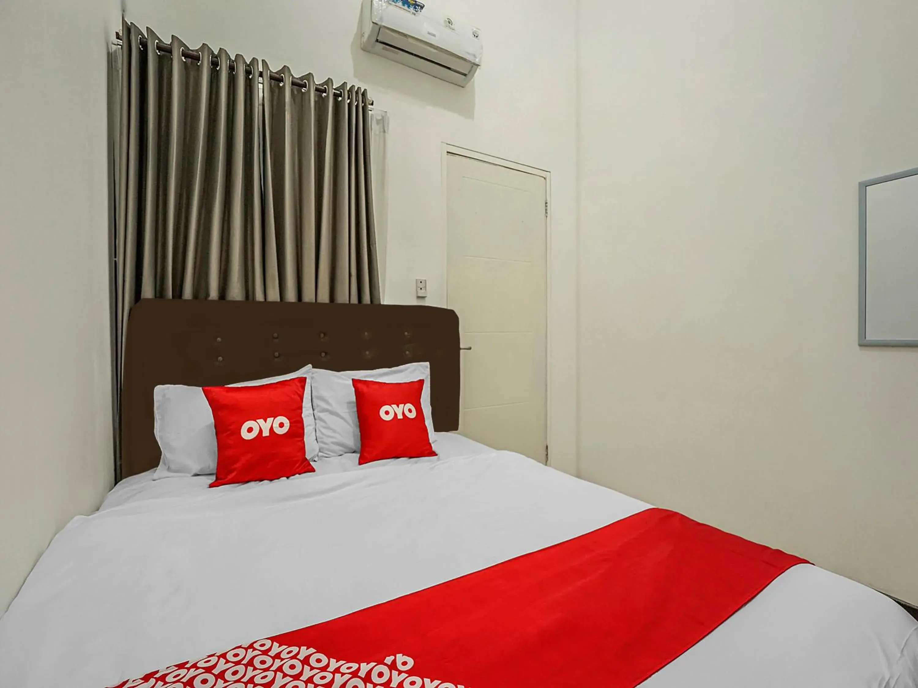 Bedroom, Bed in Hotel O Happy Homestay Syariah Bedroom, Bed in Hotel O Happy Homestay Syariah