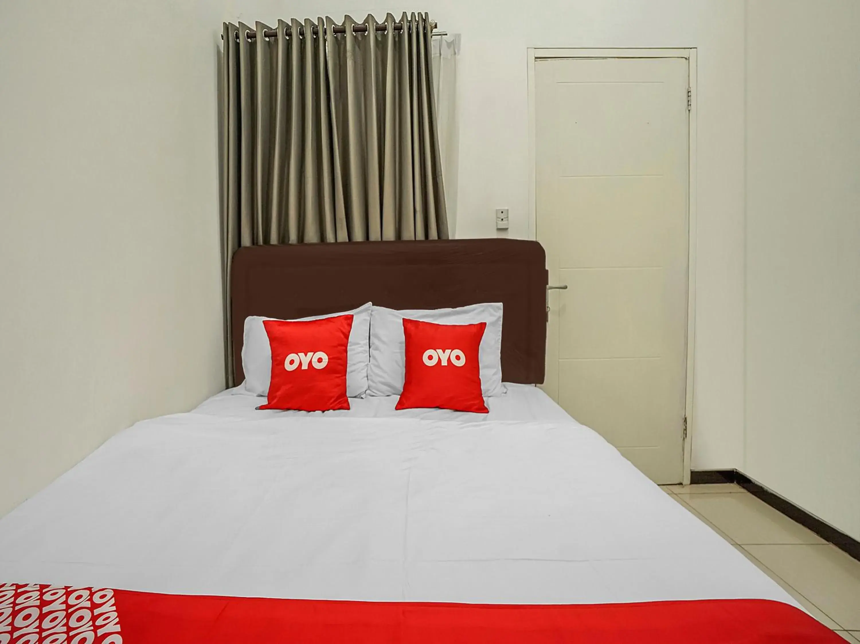 Bedroom, Bed in Hotel O Happy Homestay Syariah Bedroom, Bed in Hotel O Happy Homestay Syariah