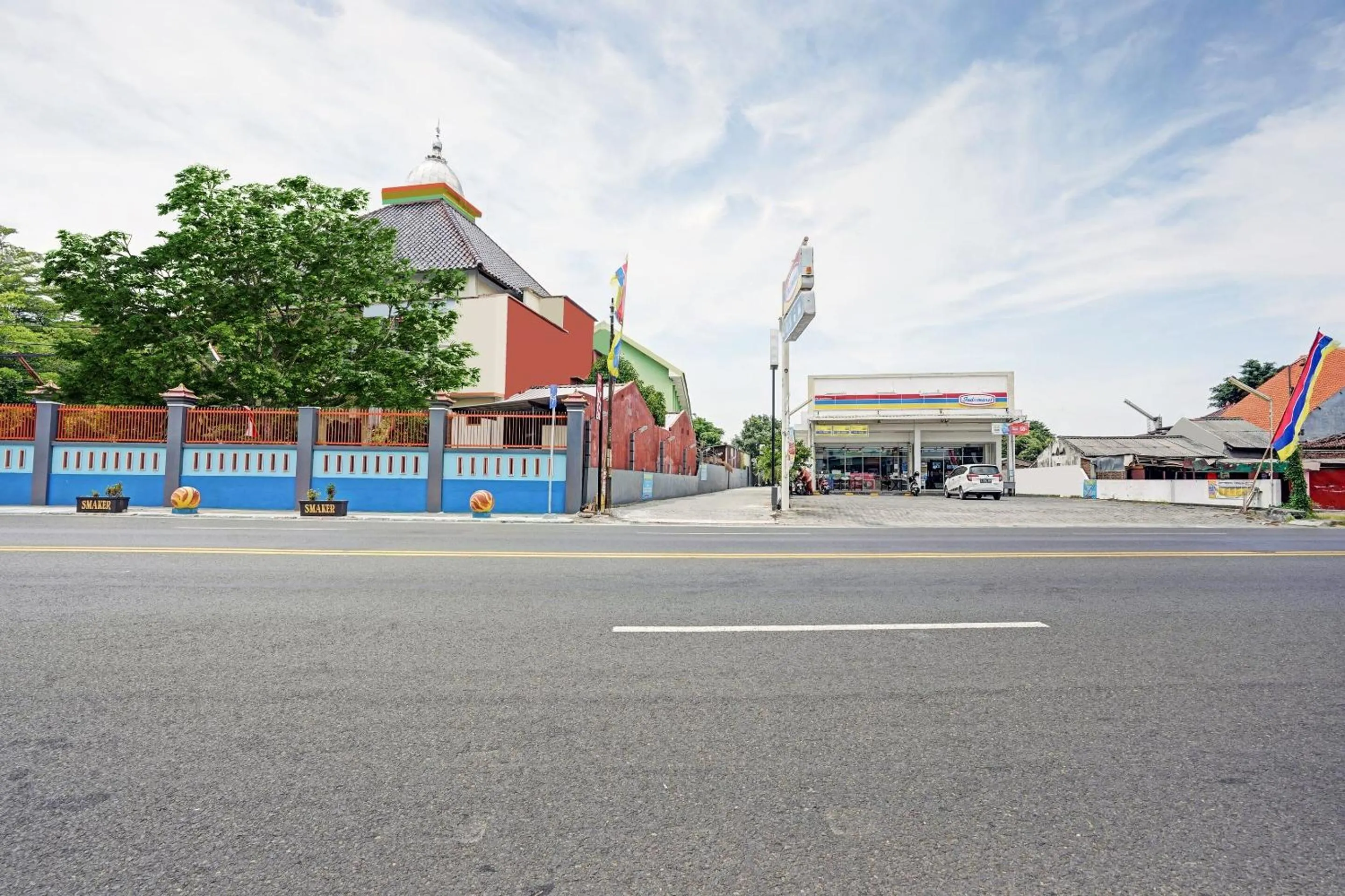 Facade/entrance in OYO Life 90678 Omah Kulo Guest House