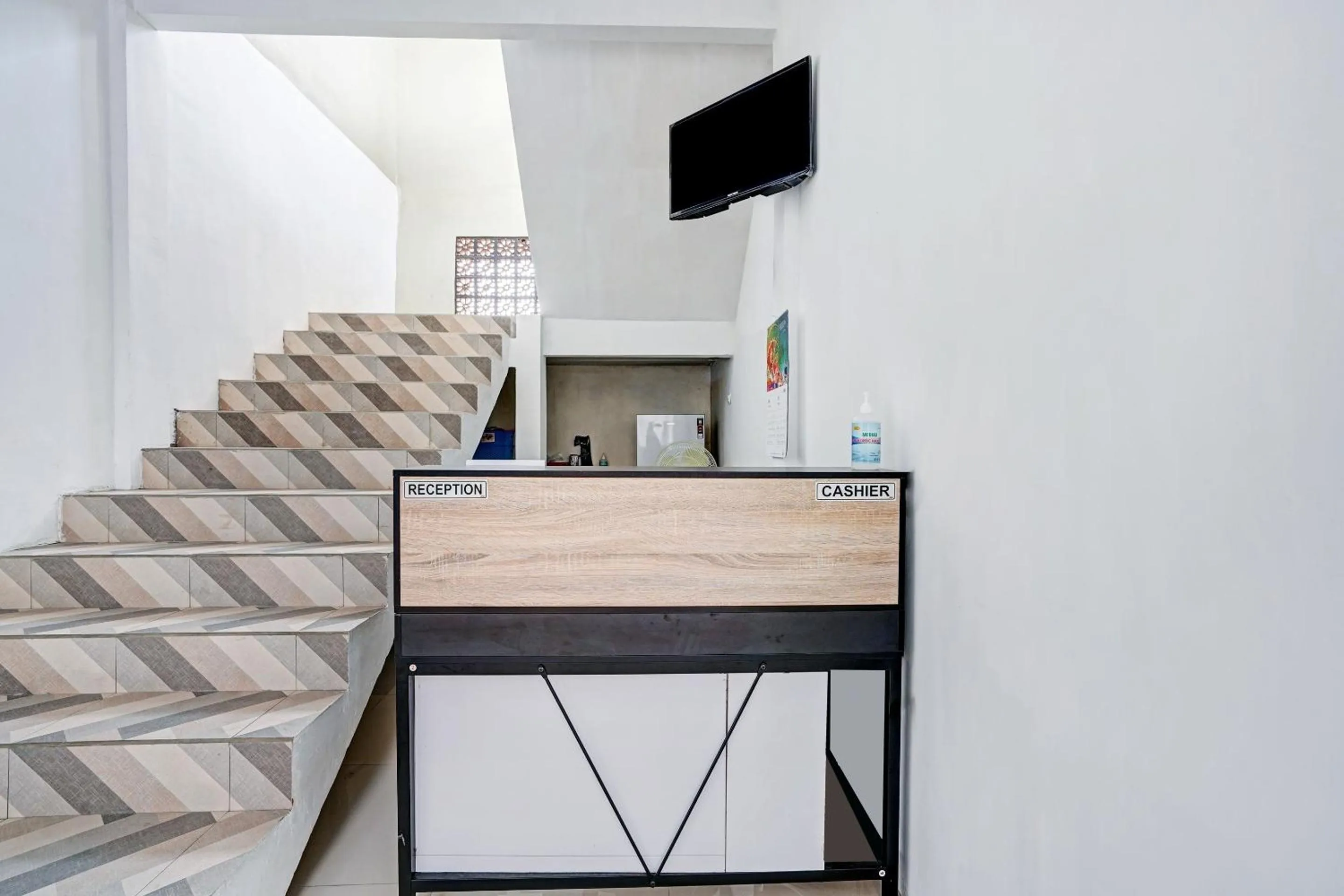 Lobby or reception in OYO Life 90678 Omah Kulo Guest House