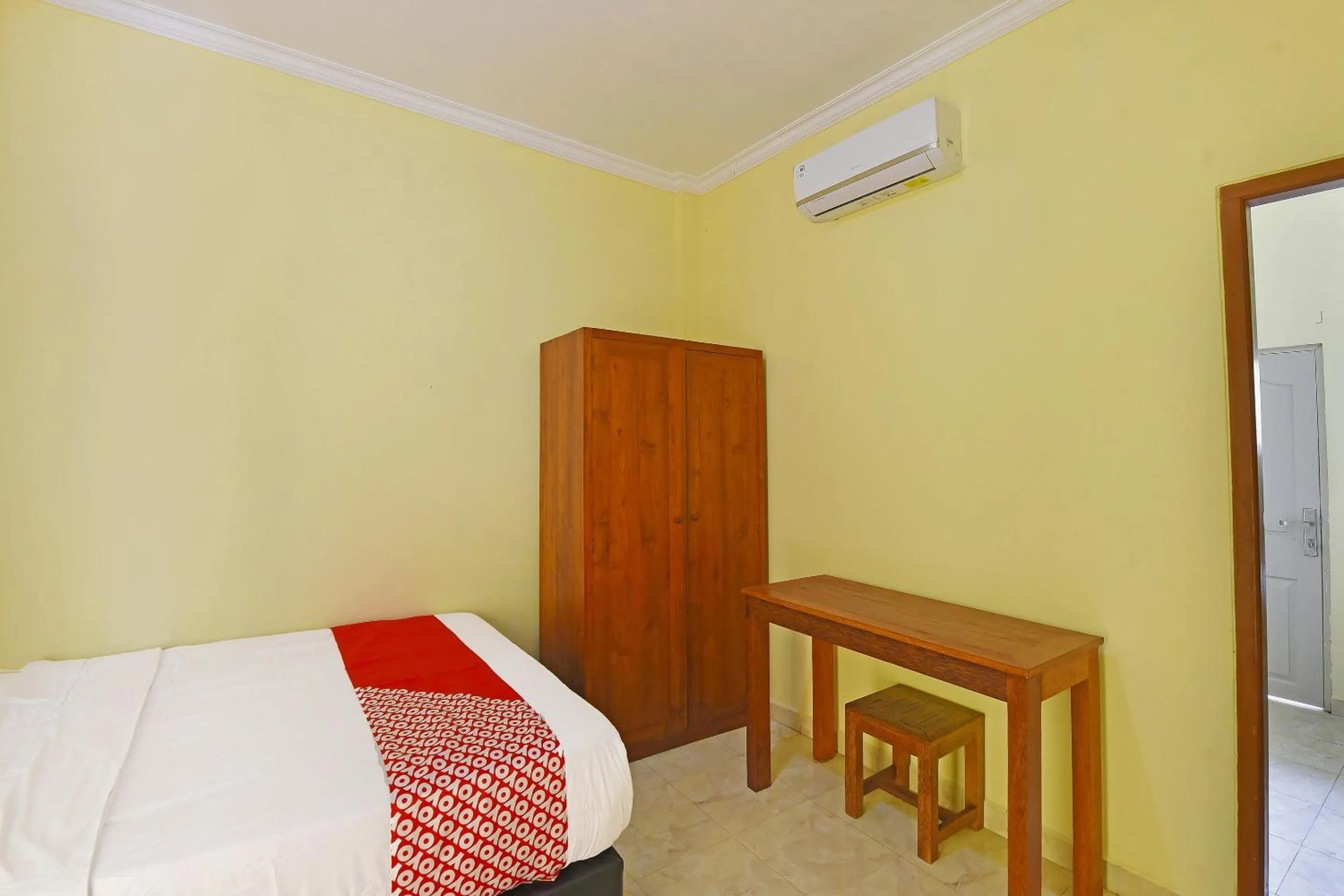 Bedroom, Bed in OYO Life 90675 Ld Residence