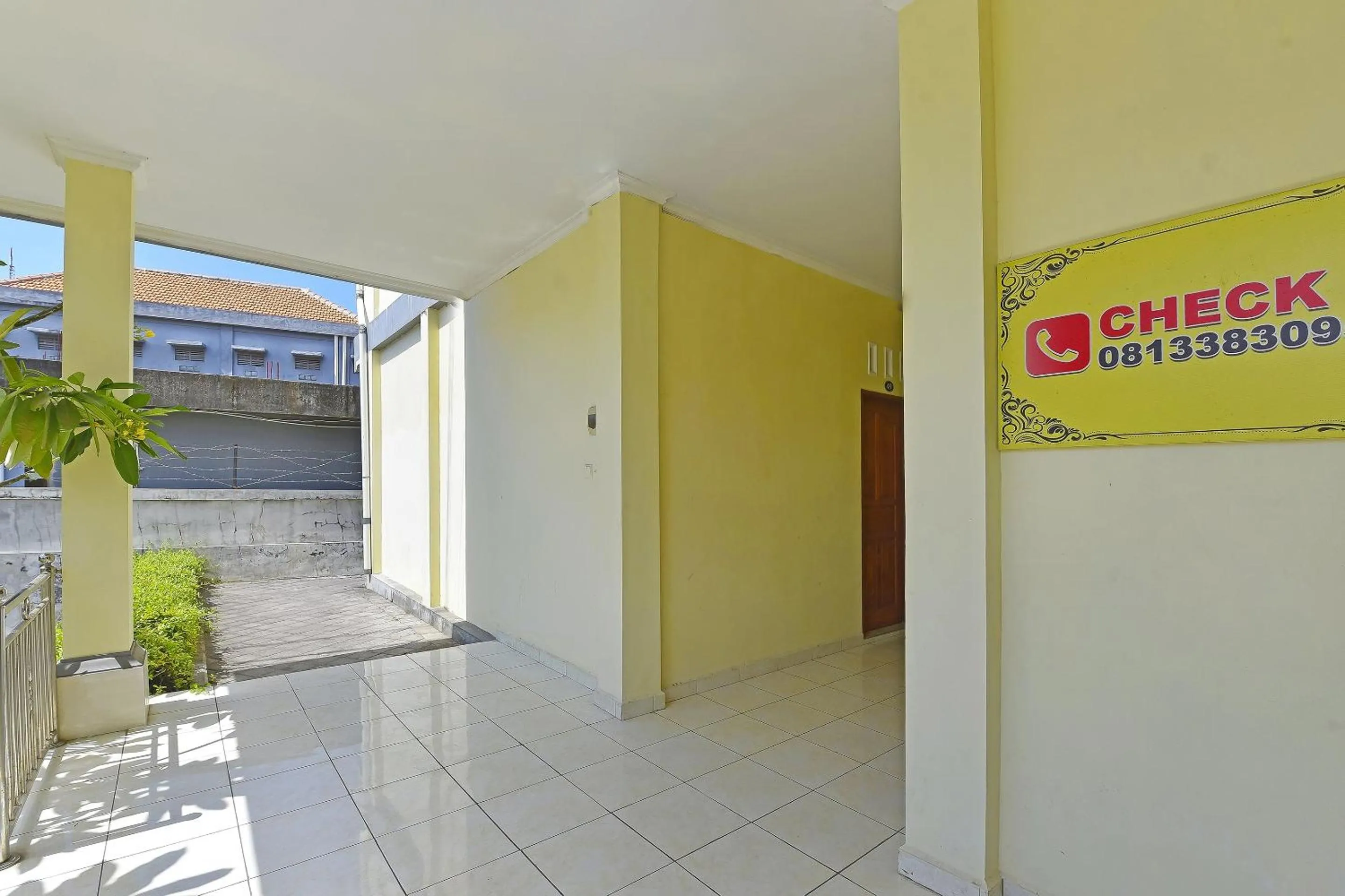 Lobby or reception in OYO Life 90675 Ld Residence