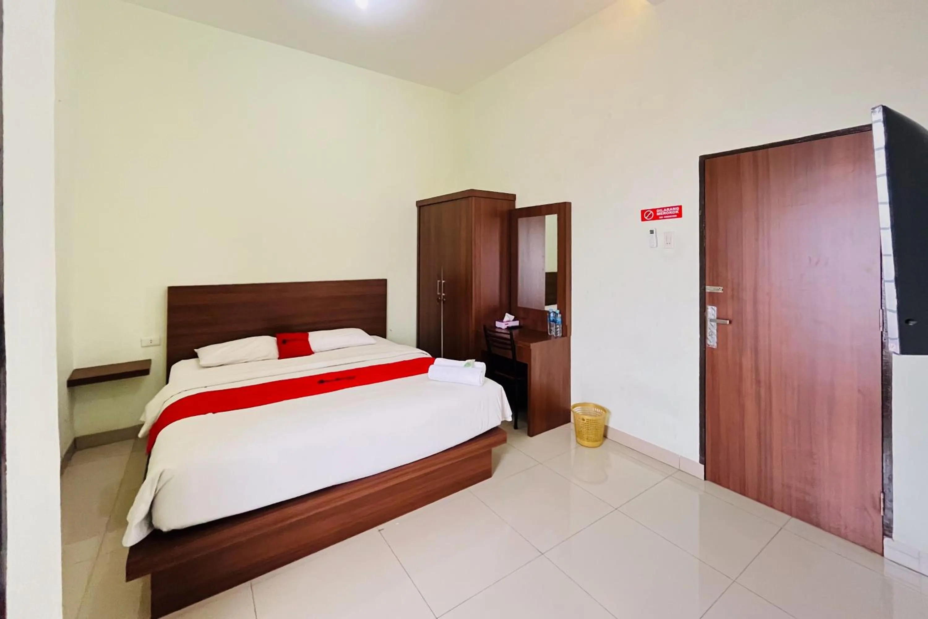 Bed in RedDoorz At Teratai Homestay Medan Amplas