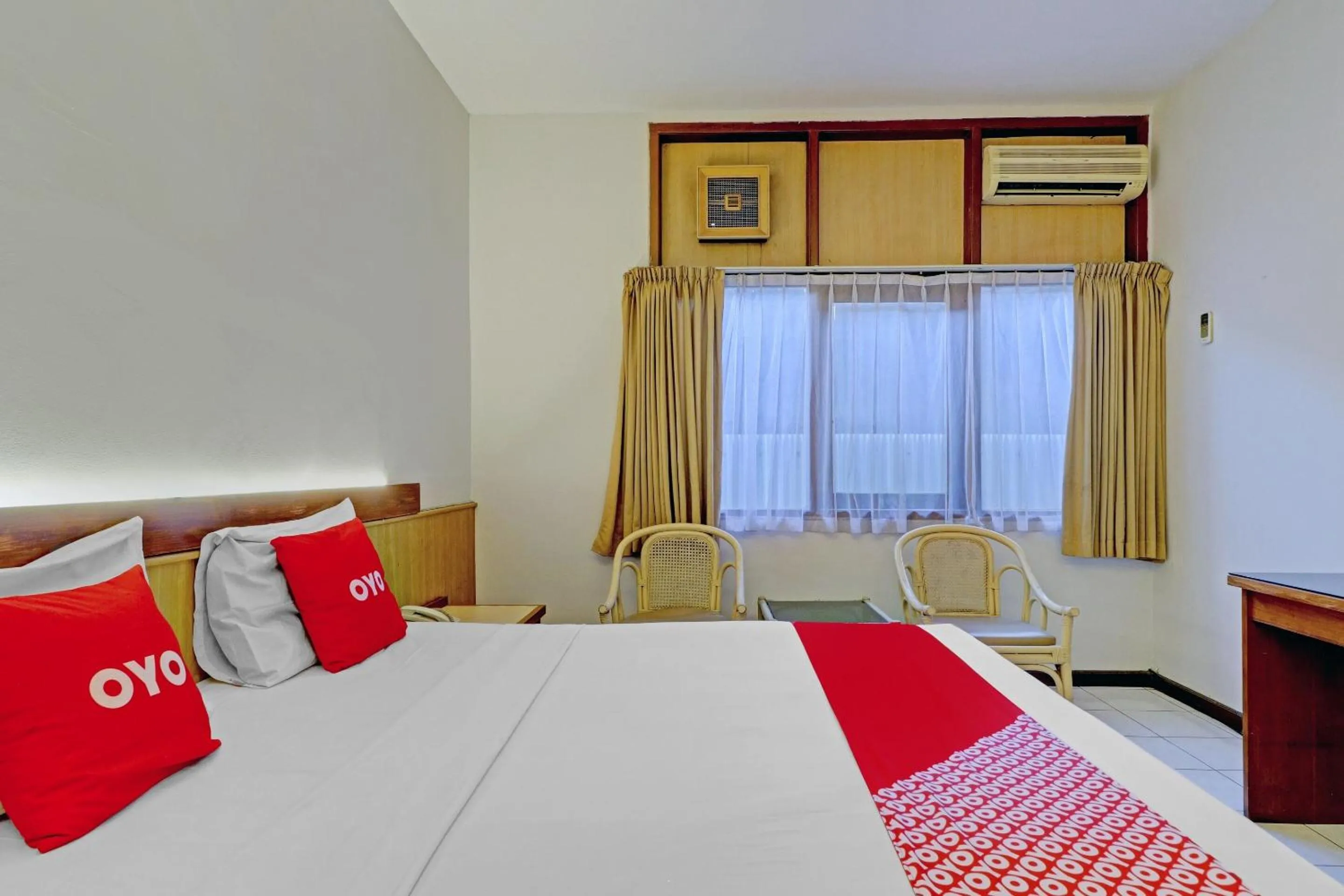 Bedroom, Bed in Collection O Riau Near Trans Studio Bandung Formerly Asteria Hotel