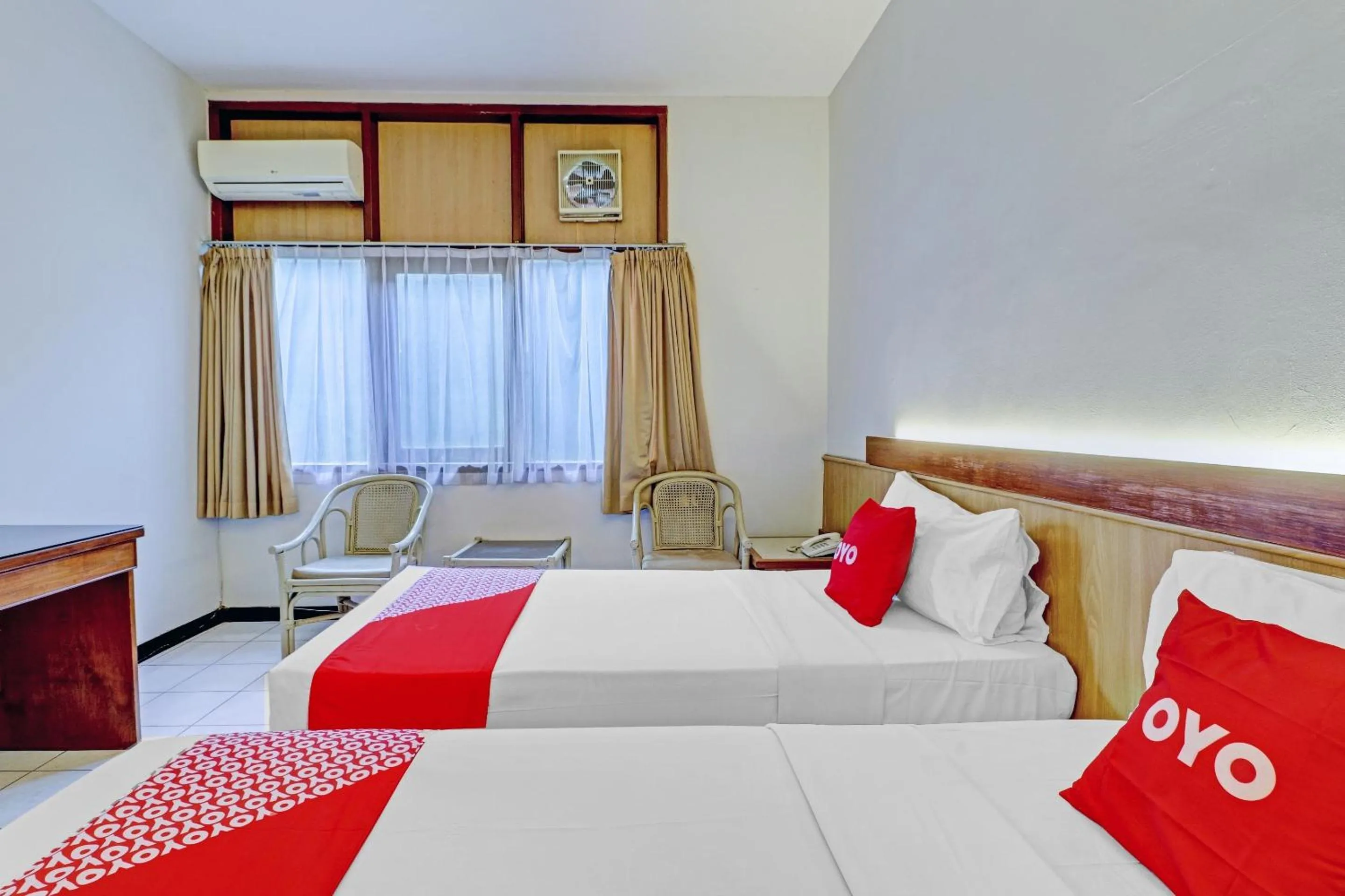 Bedroom, Bed in Collection O Riau Near Trans Studio Bandung Formerly Asteria Hotel