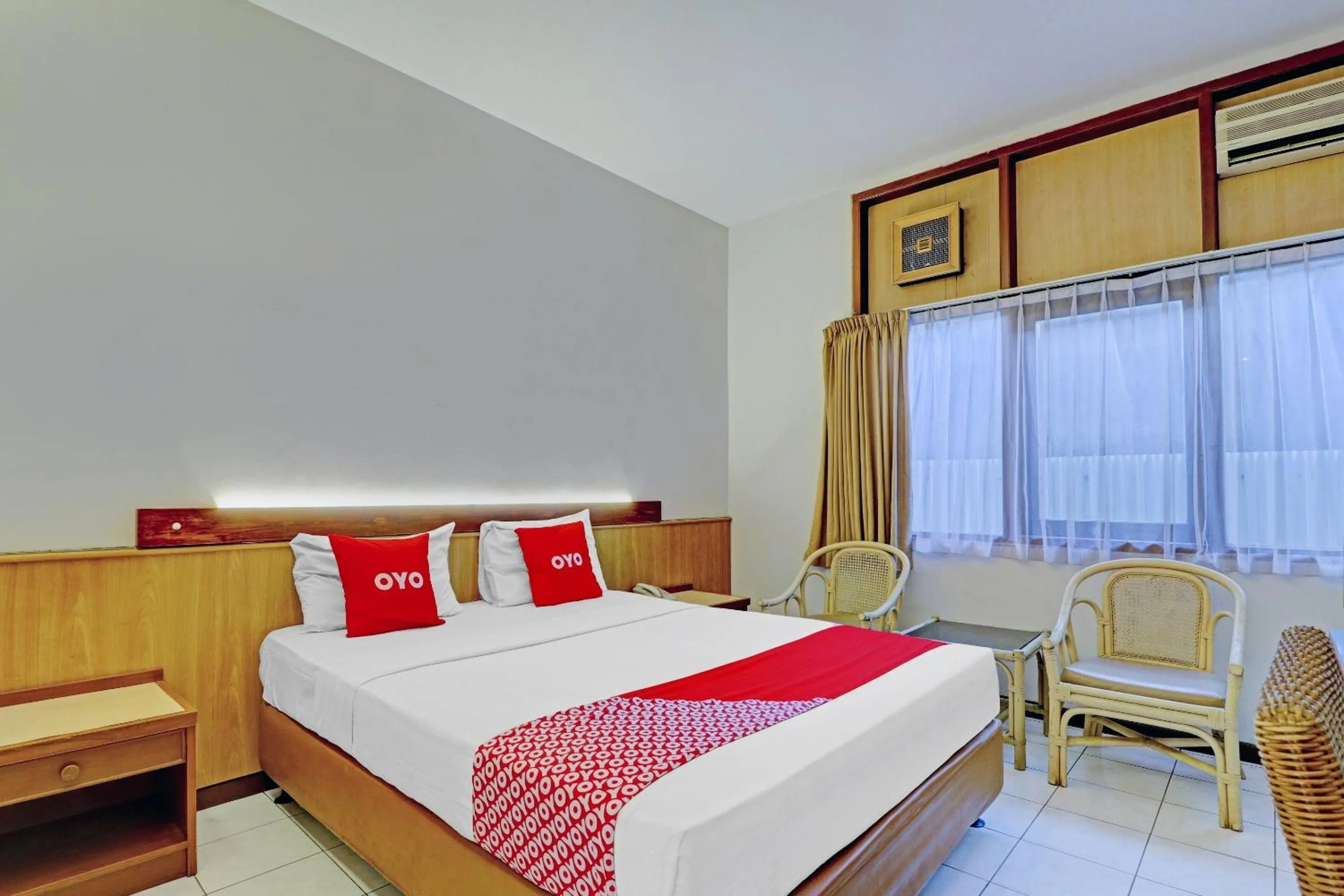 Bedroom, Bed in Collection O Riau Near Trans Studio Bandung Formerly Asteria Hotel