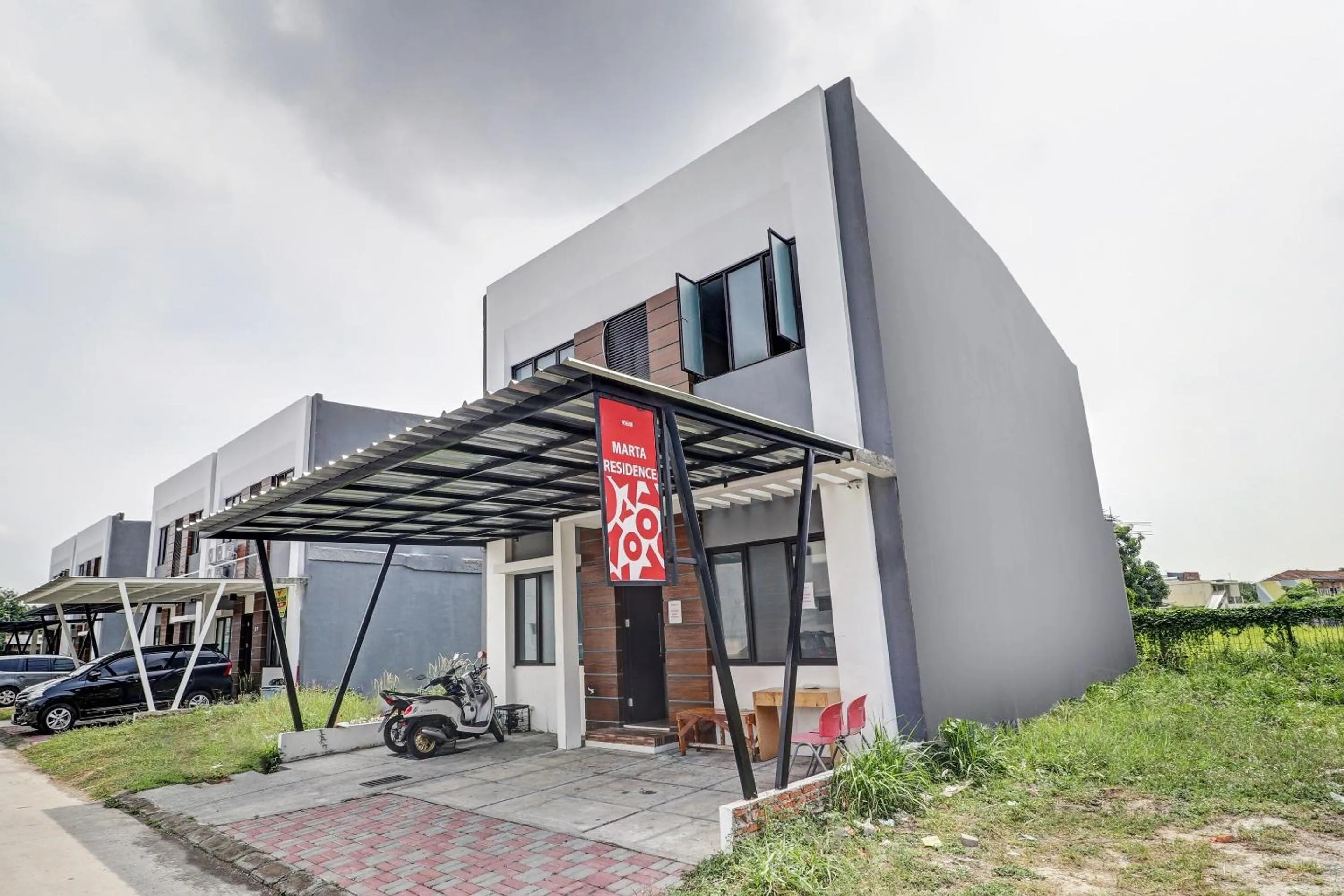 Facade/entrance in Hotel O Marta Residence