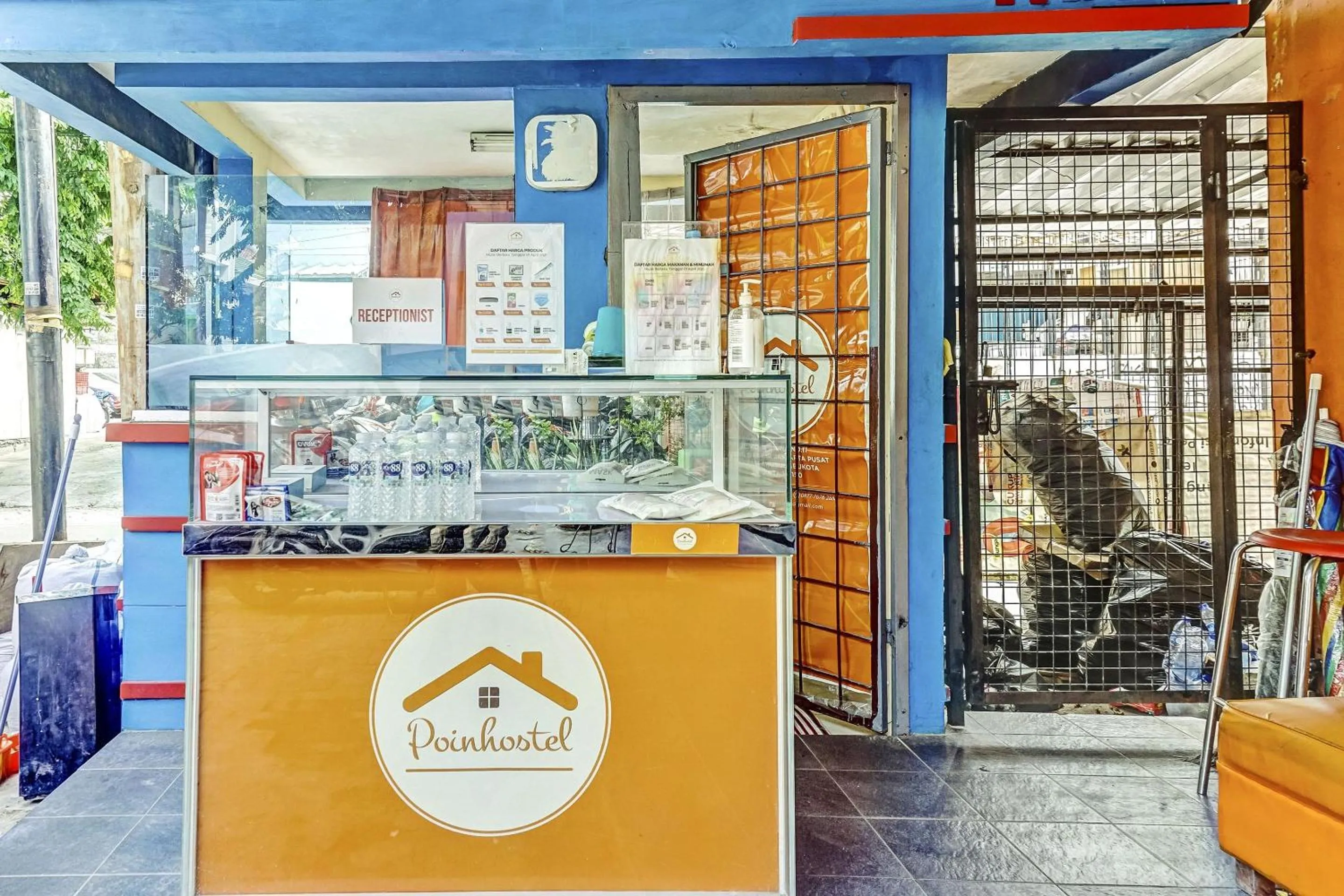 Lobby or reception in Hotel O Point Hostel