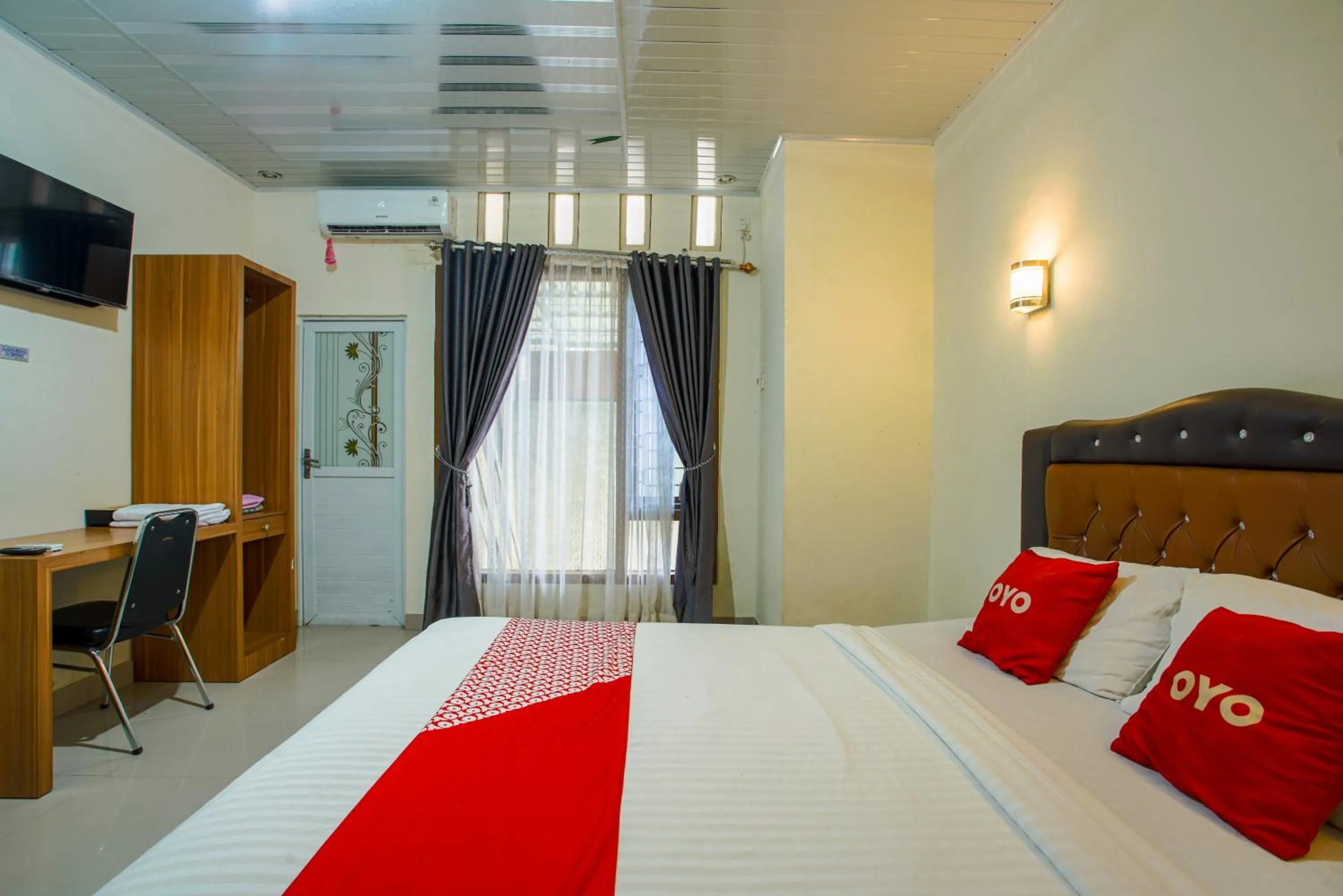 Bedroom, Bed in Capital O 90643 Suri Guest House Syariah