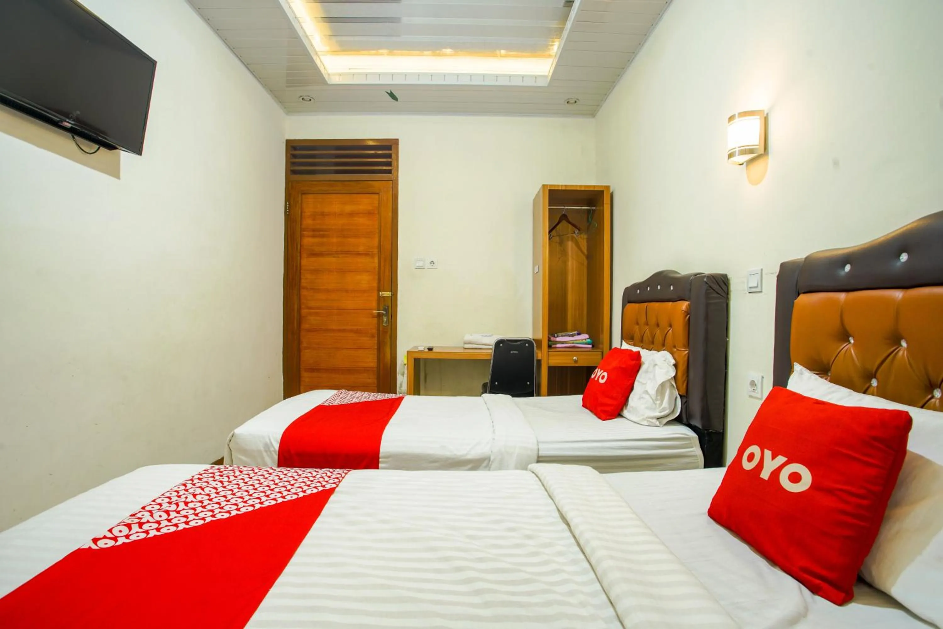 Bedroom, Bed in Capital O 90643 Suri Guest House Syariah