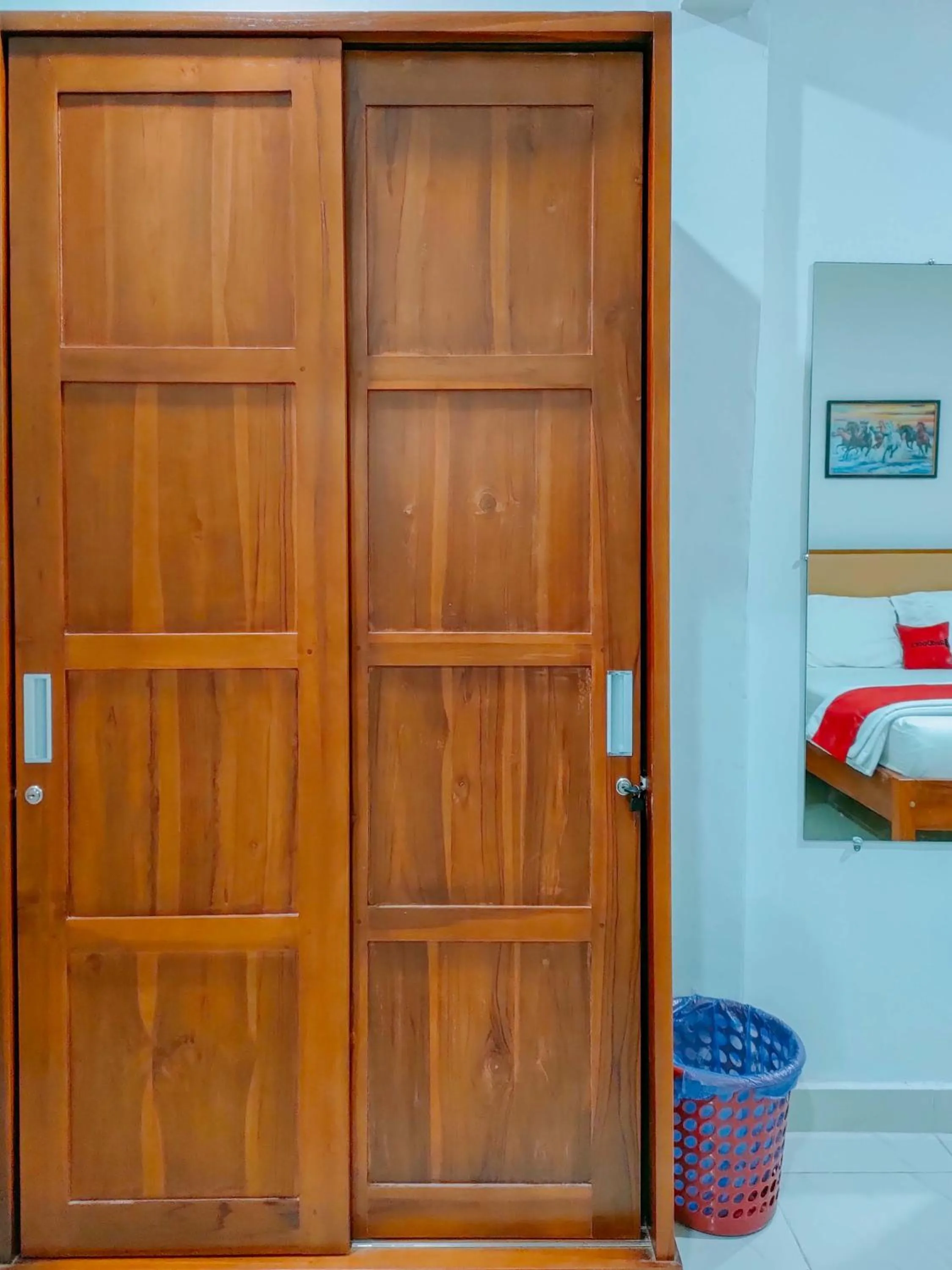 RedDoorz at Omah Candi Sari near Airport YIA