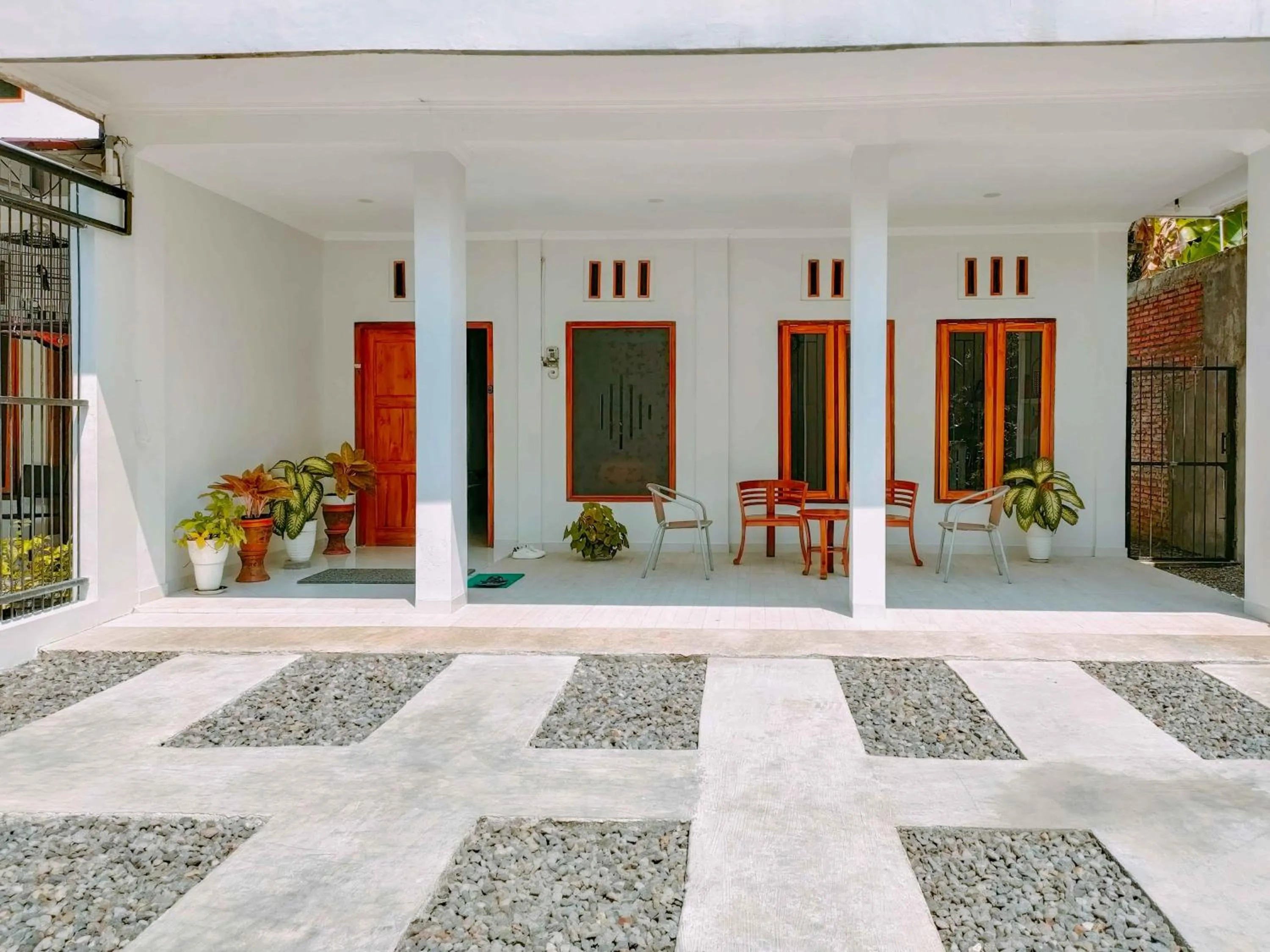 RedDoorz at Omah Candi Sari near Airport YIA