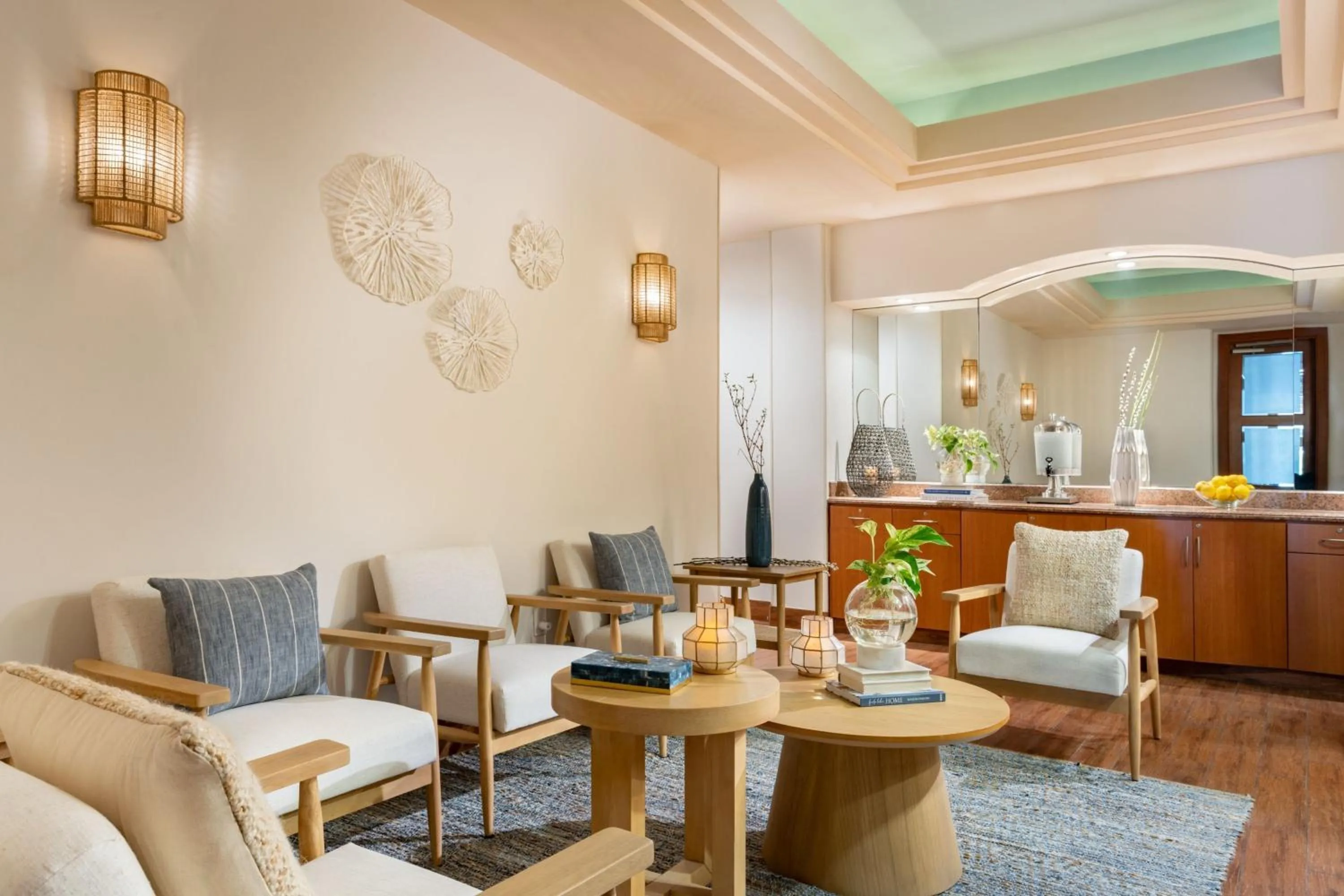 Lounge or bar in Fort Lauderdale Marriott Harbor Beach Resort & Spa