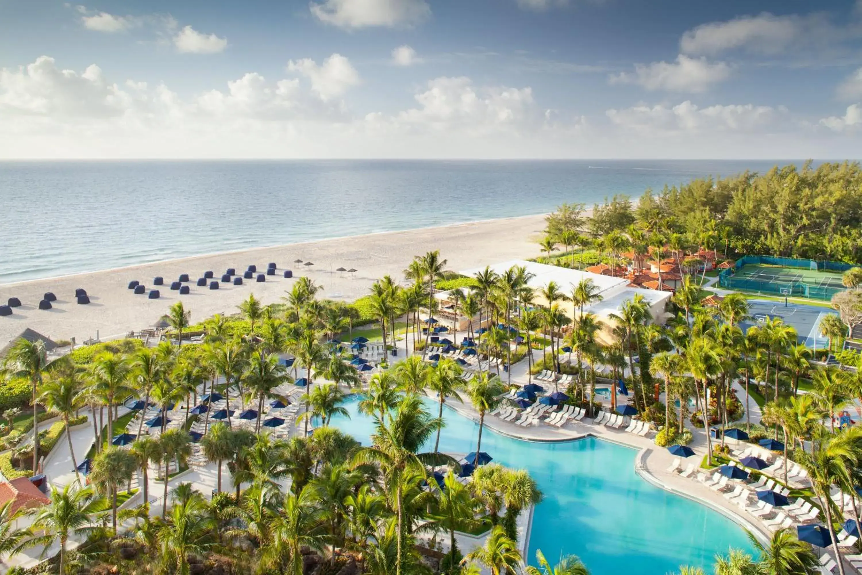 Pool & Partial Ocean View, Deluxe Guest room, 1 King (Hearing Accessible) in Fort Lauderdale Marriott Harbor Beach Resort & Spa Pool & Partial Ocean View, Deluxe Guest room, 1 King (Hearing Accessible) in Fort Lauderdale Marriott Harbor Beach Resort & Spa